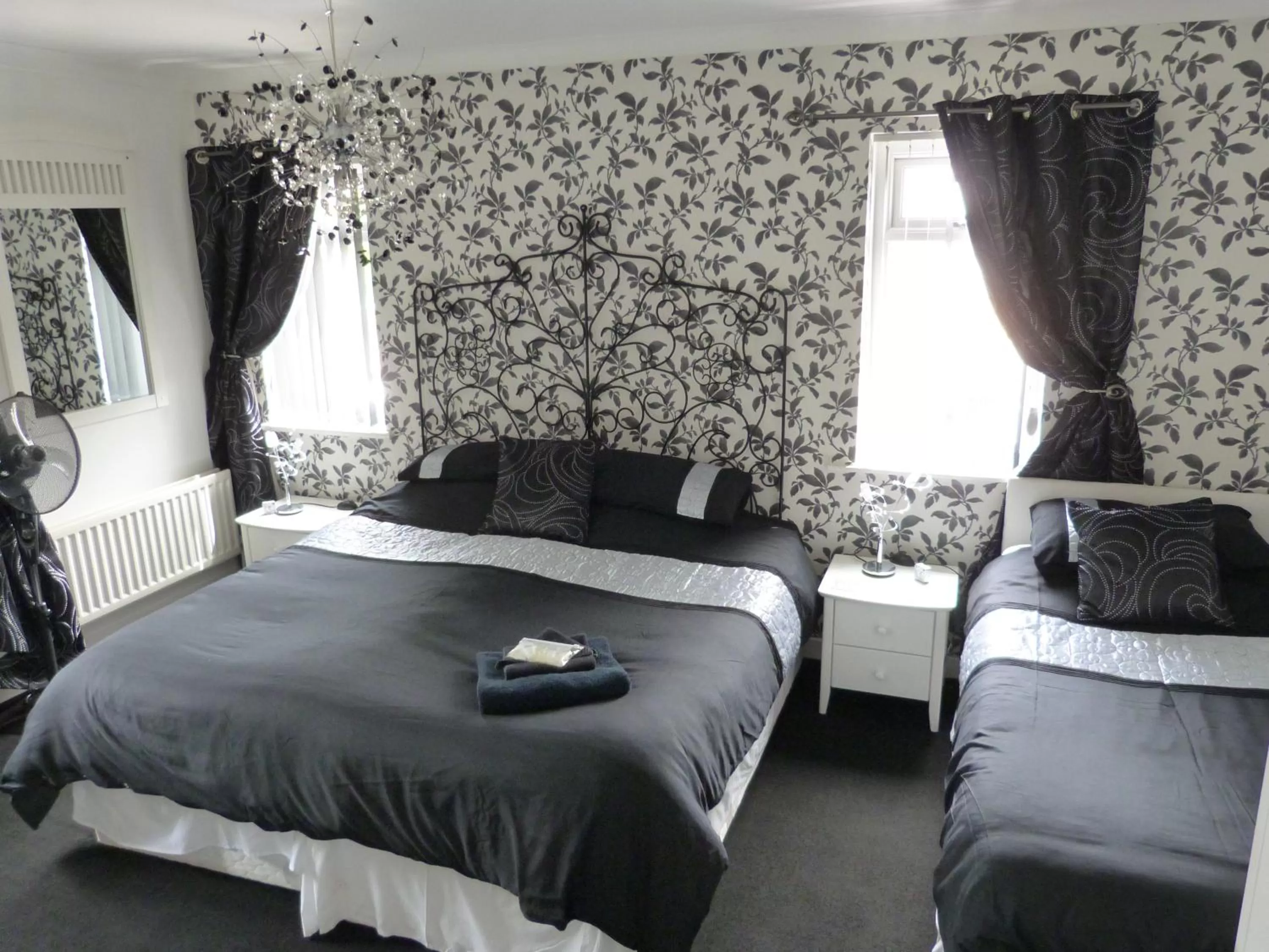 Classic Triple Room in The Sycamore Tree