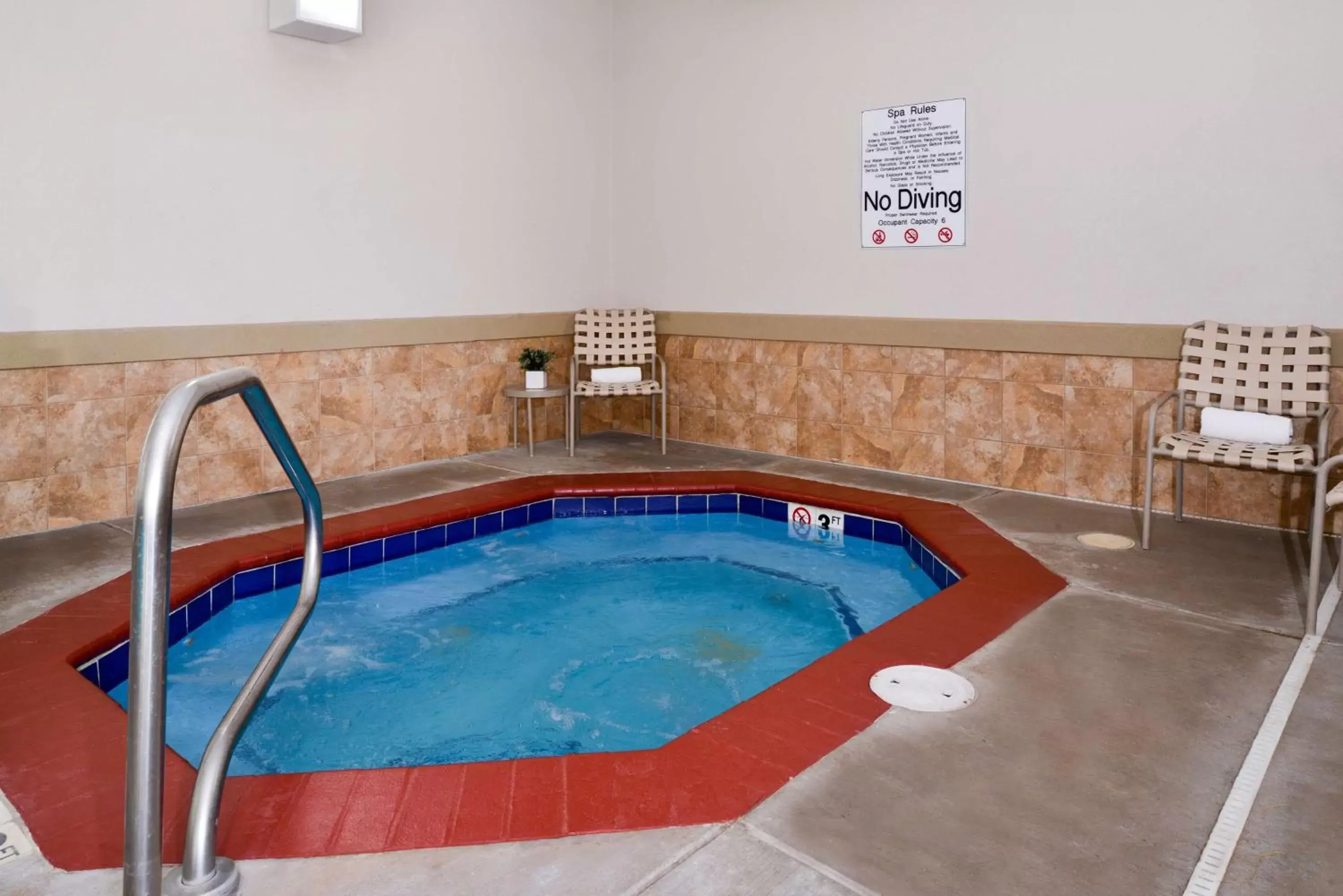 Pool view, Swimming Pool in Best Western Plus Frontier Inn