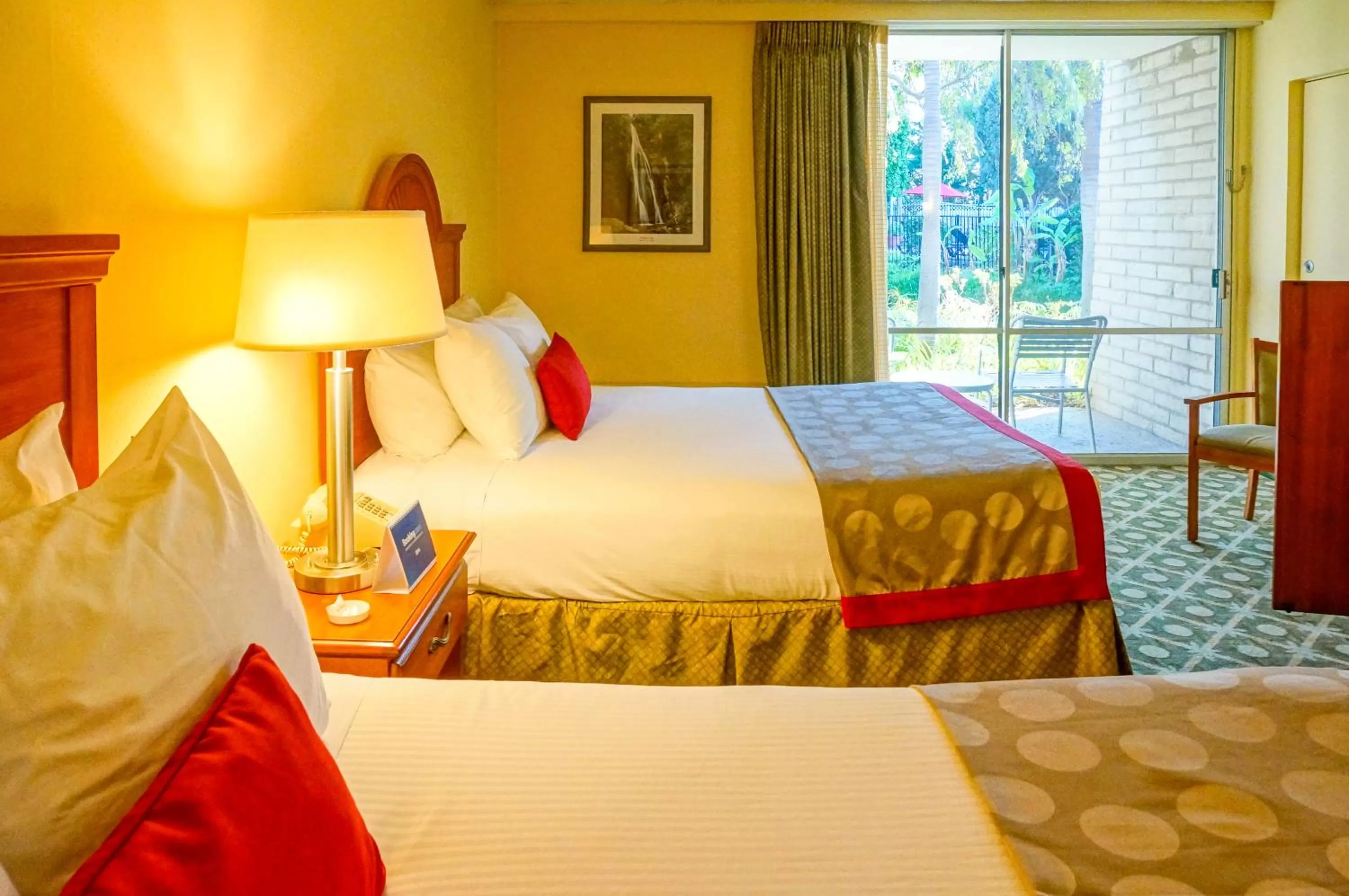 Queen Studio Suite - Mobility/Hearing Impaired Access - Non-Smoking in Ramada by Wyndham Santa Barbara