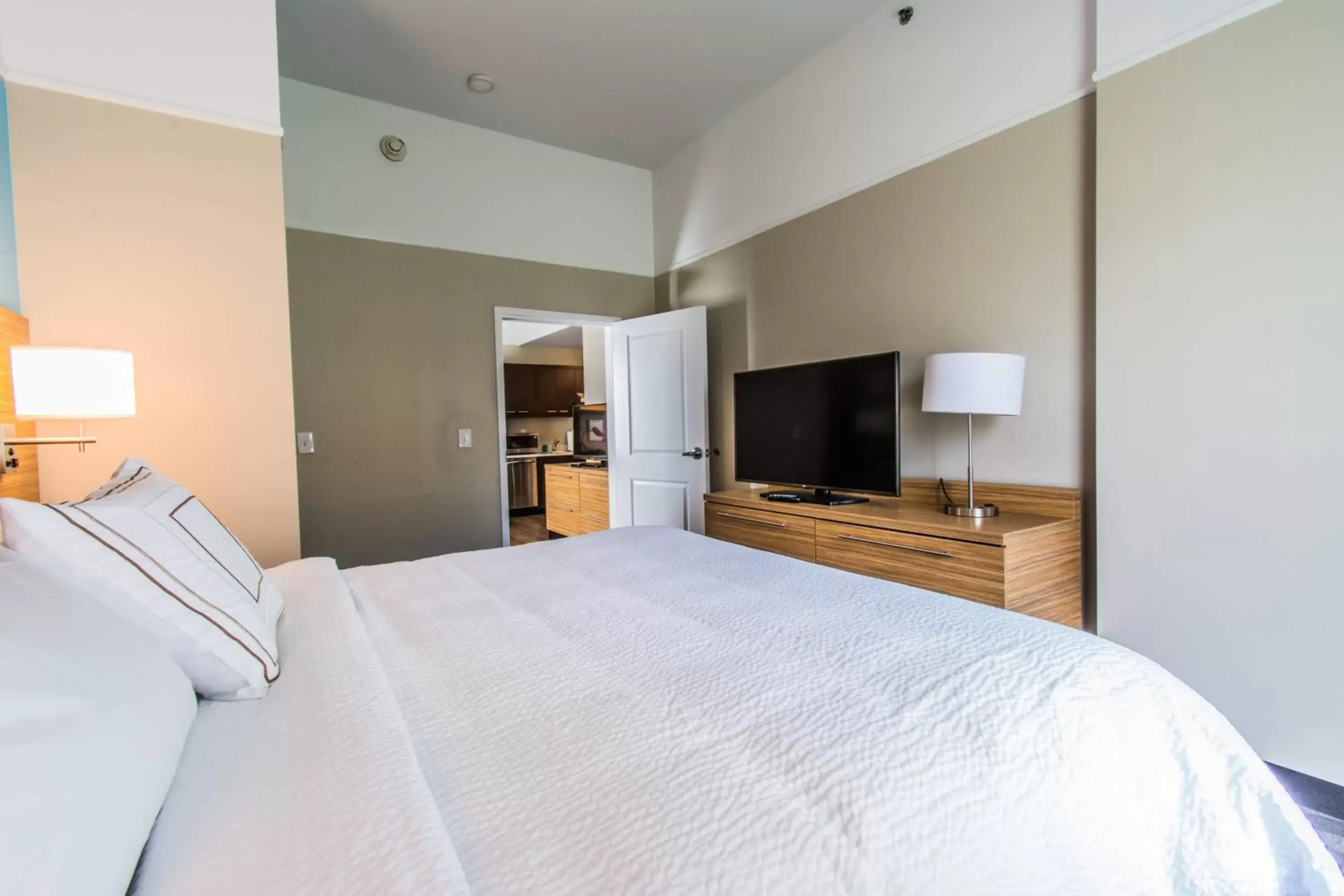 Bedroom, Bed in TownePlace Suites by Marriott Evansville Newburgh