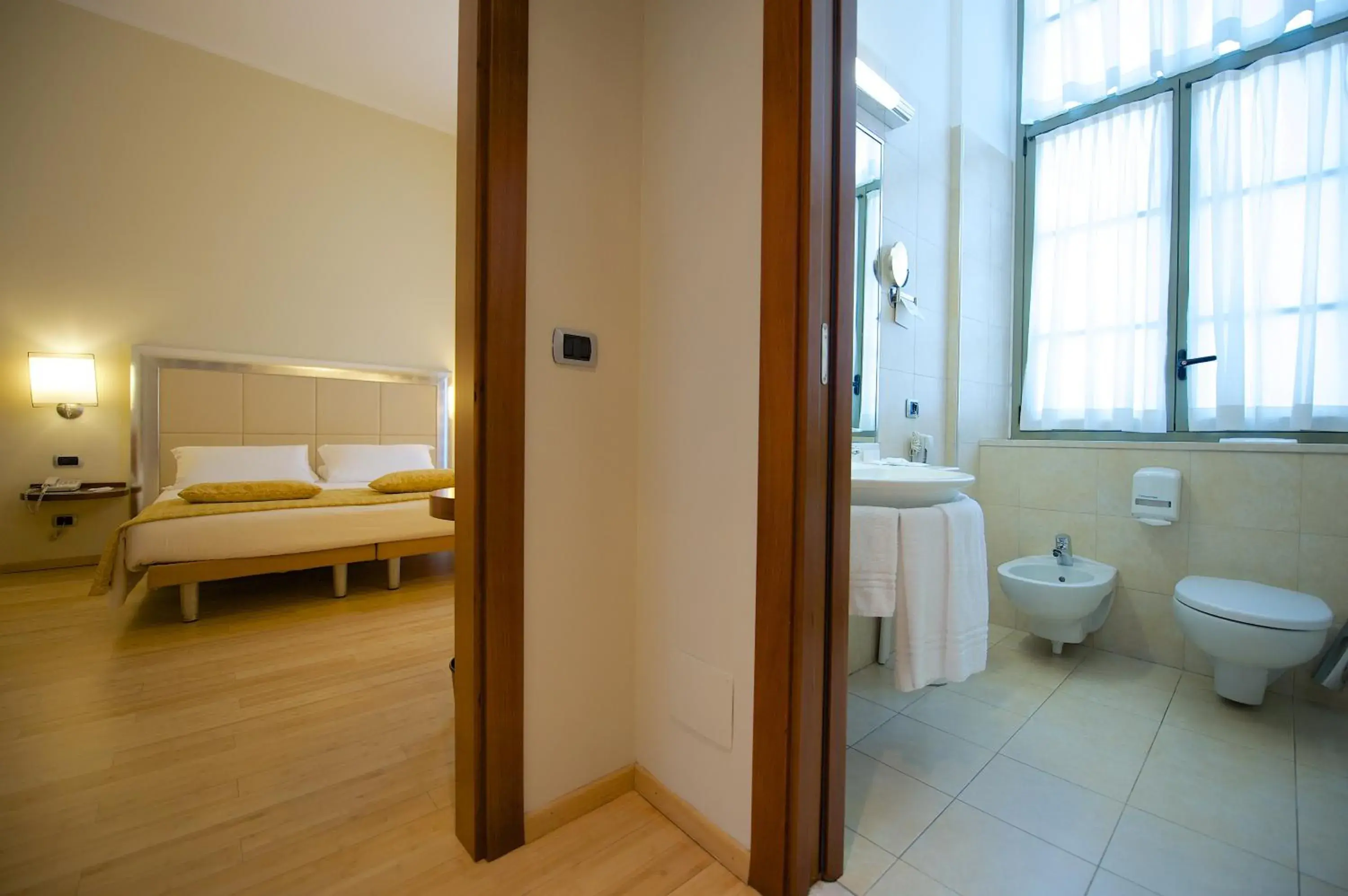 Bathroom in Best Western Crystal Palace Hotel