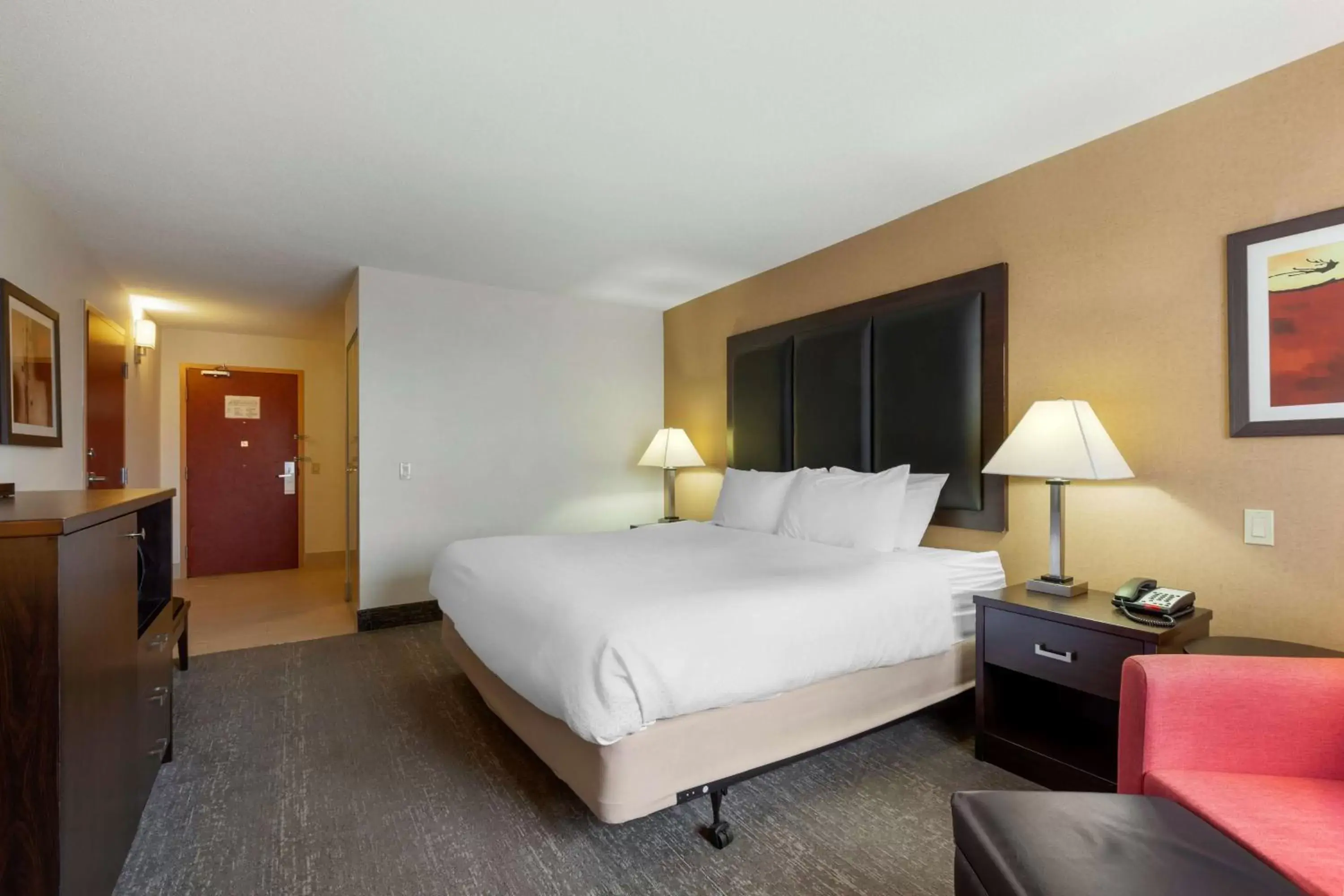 Bedroom, Bed in Best Western Plus Burlington Inn & Suites