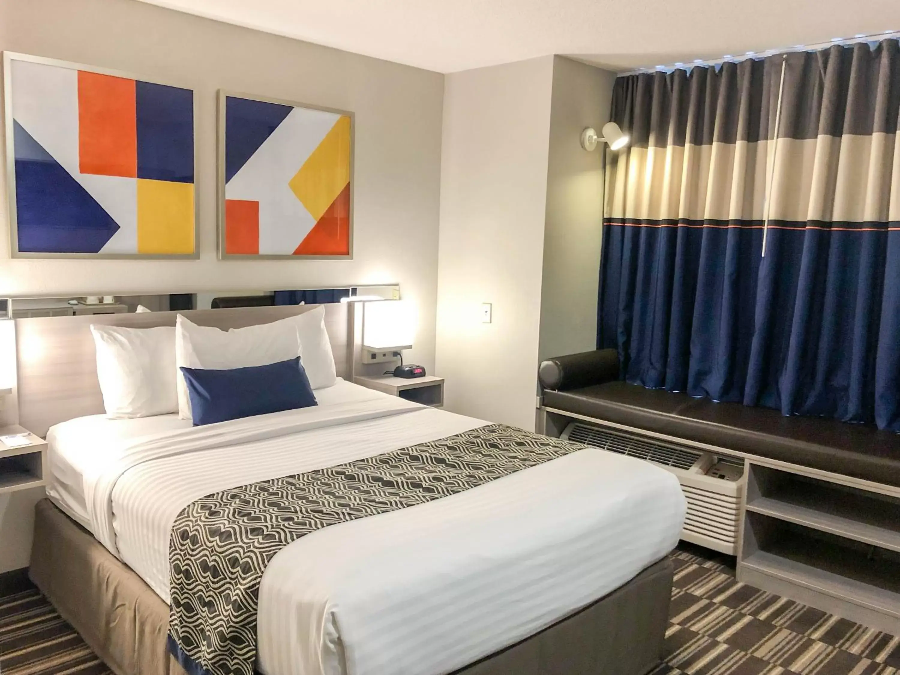 Bedroom, Bed in Microtel Inn & Suites by Wyndham Eagan/St Paul