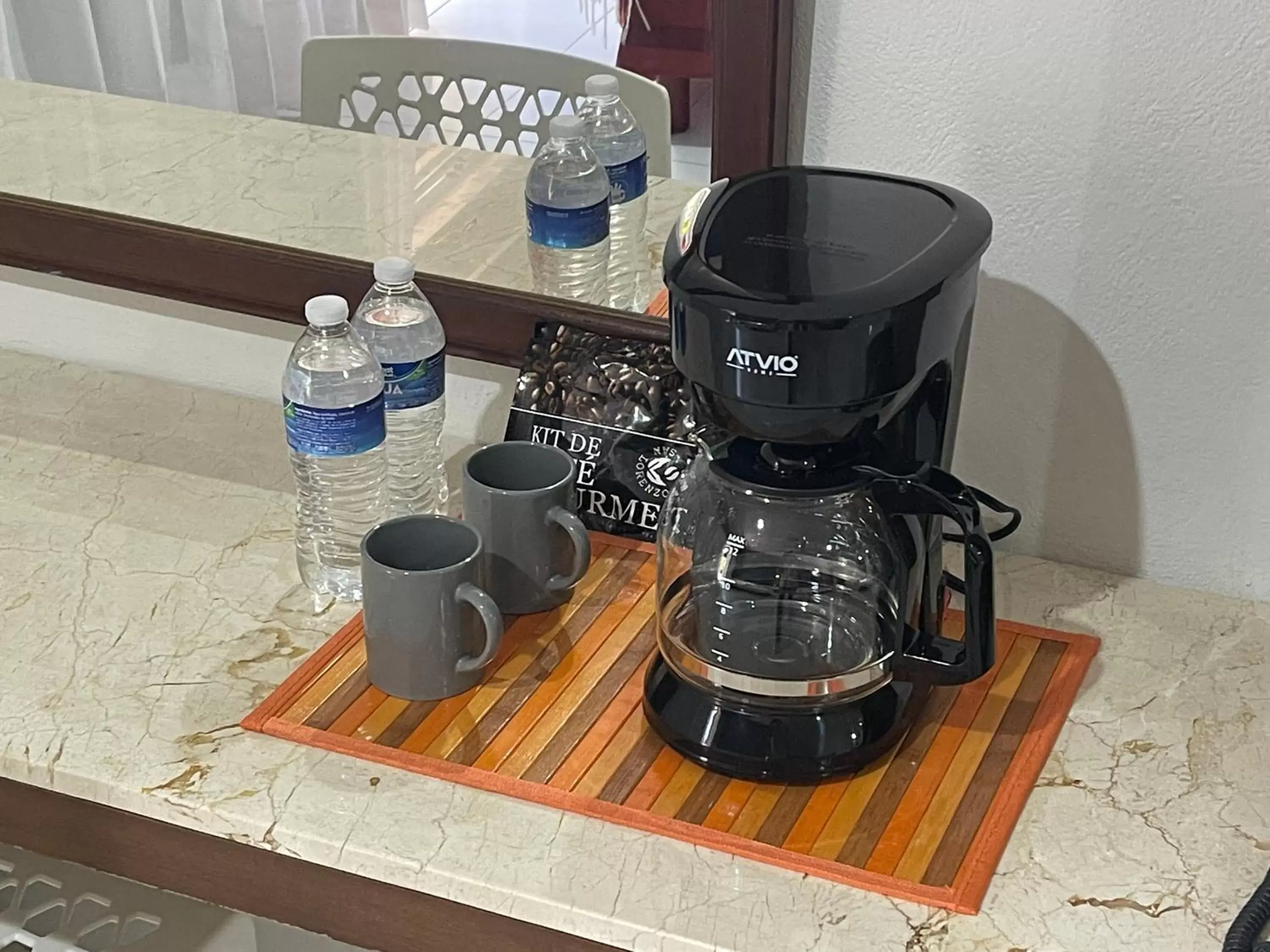 Coffee/tea facilities in Hotel Mariachi by Kavia 5th Av