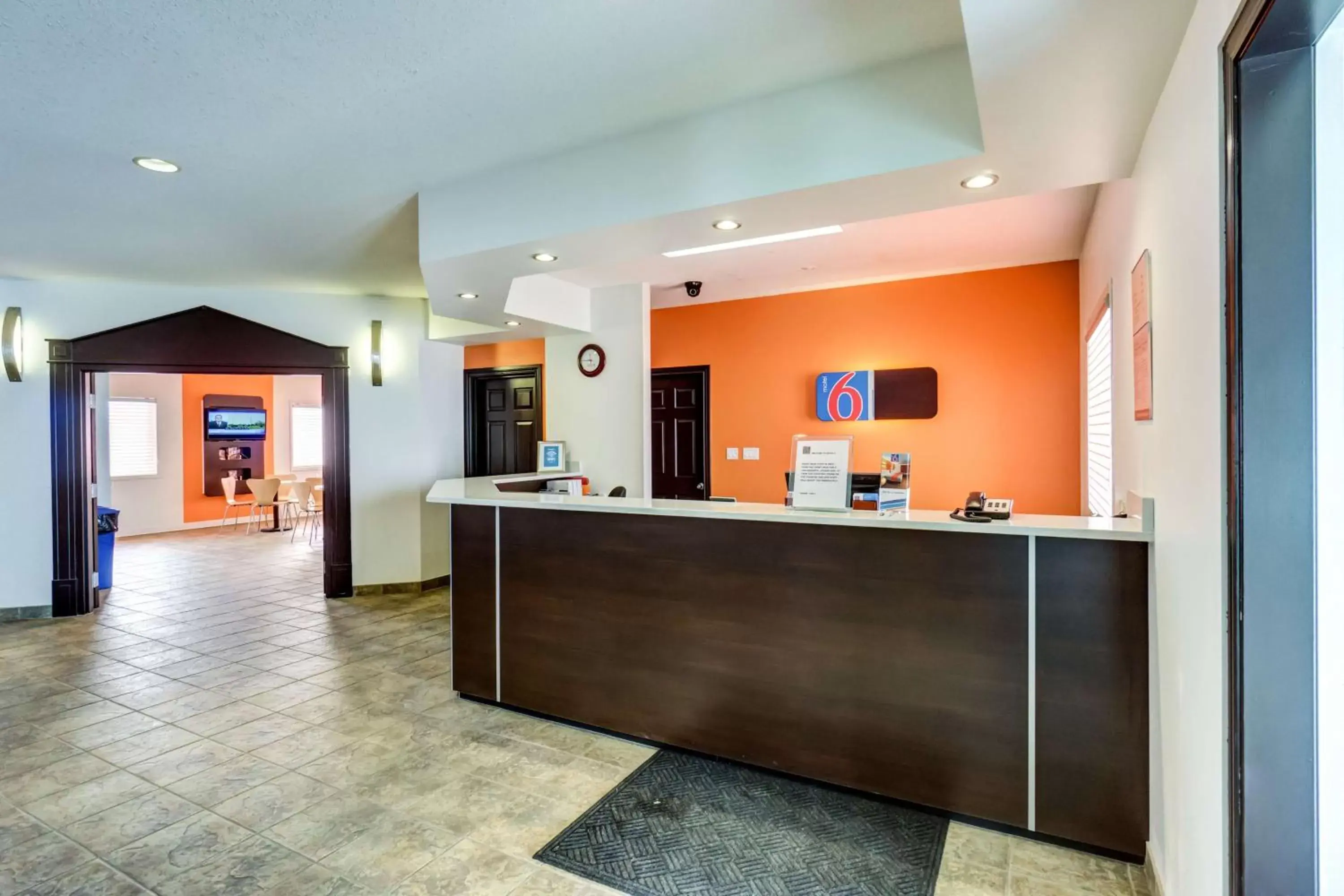 Property logo or sign, Lobby/Reception in Motel 6-Innisfail, AB