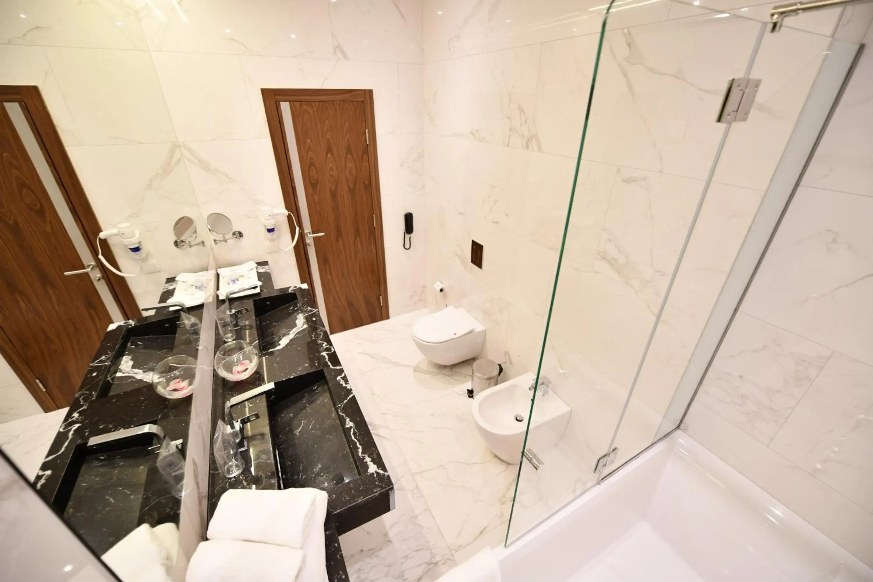 Bathroom in Hotel Austria & Bosna