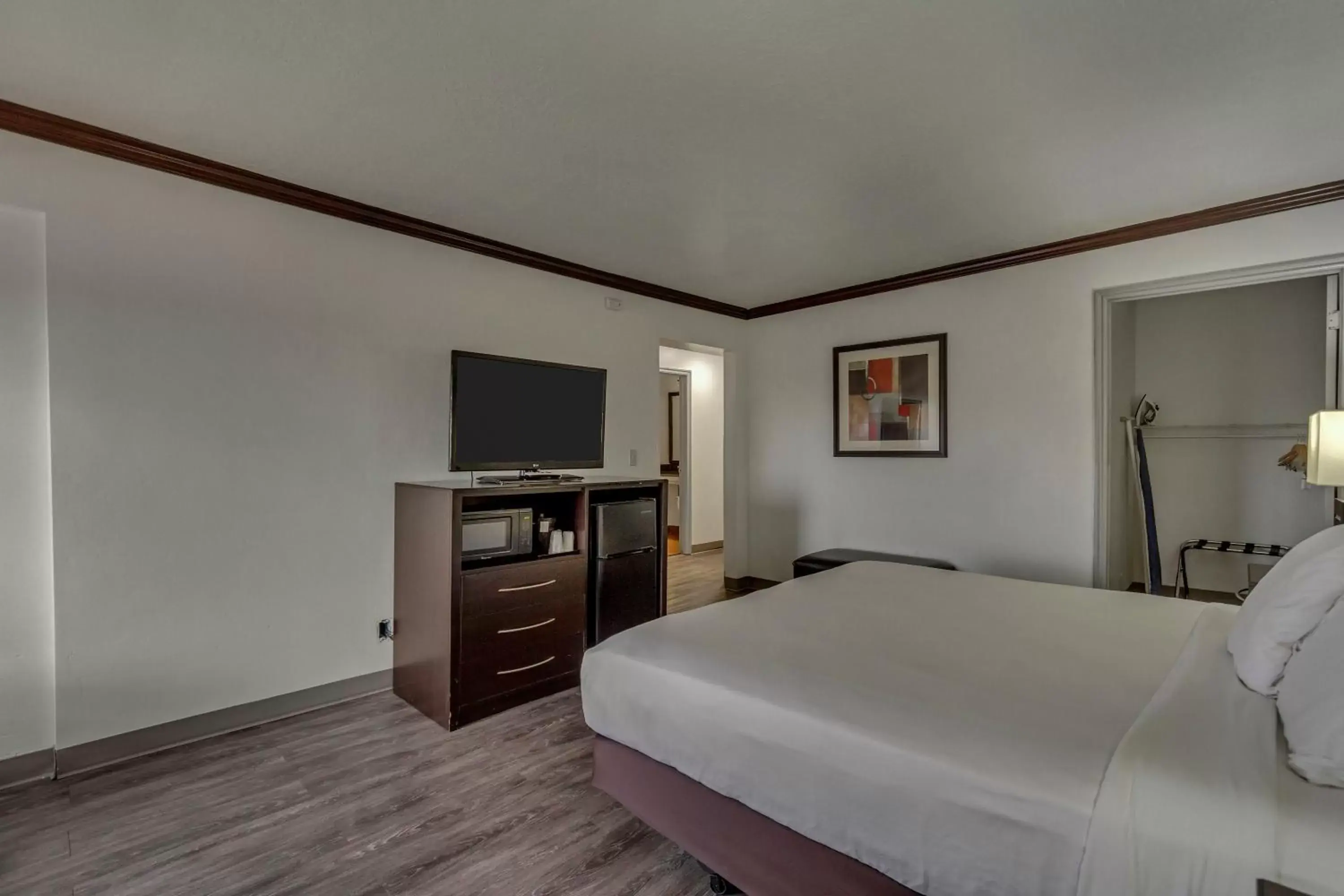 Bed in Park Inn by Radisson Salt Lake City -Midvale