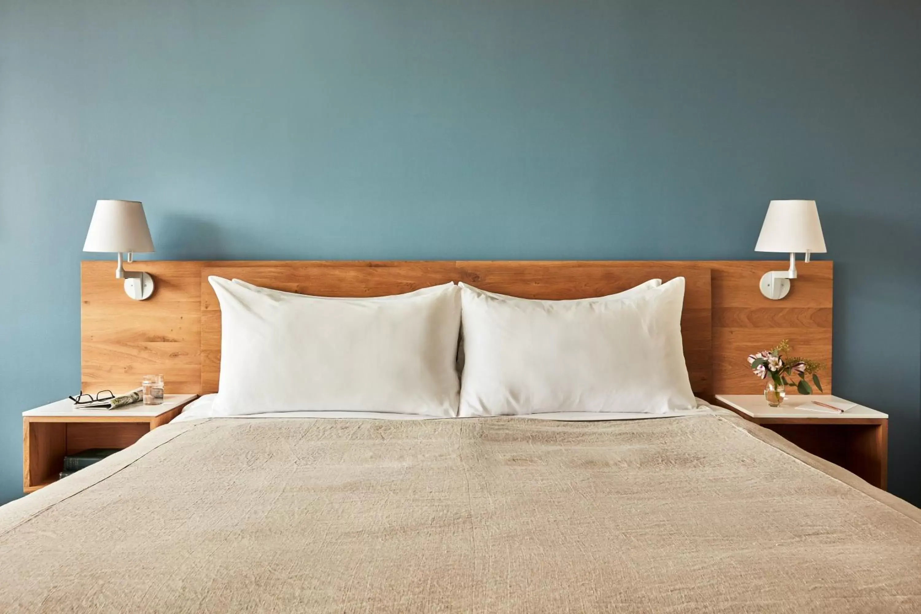 Bed in The Study at Yale, Study Hotels