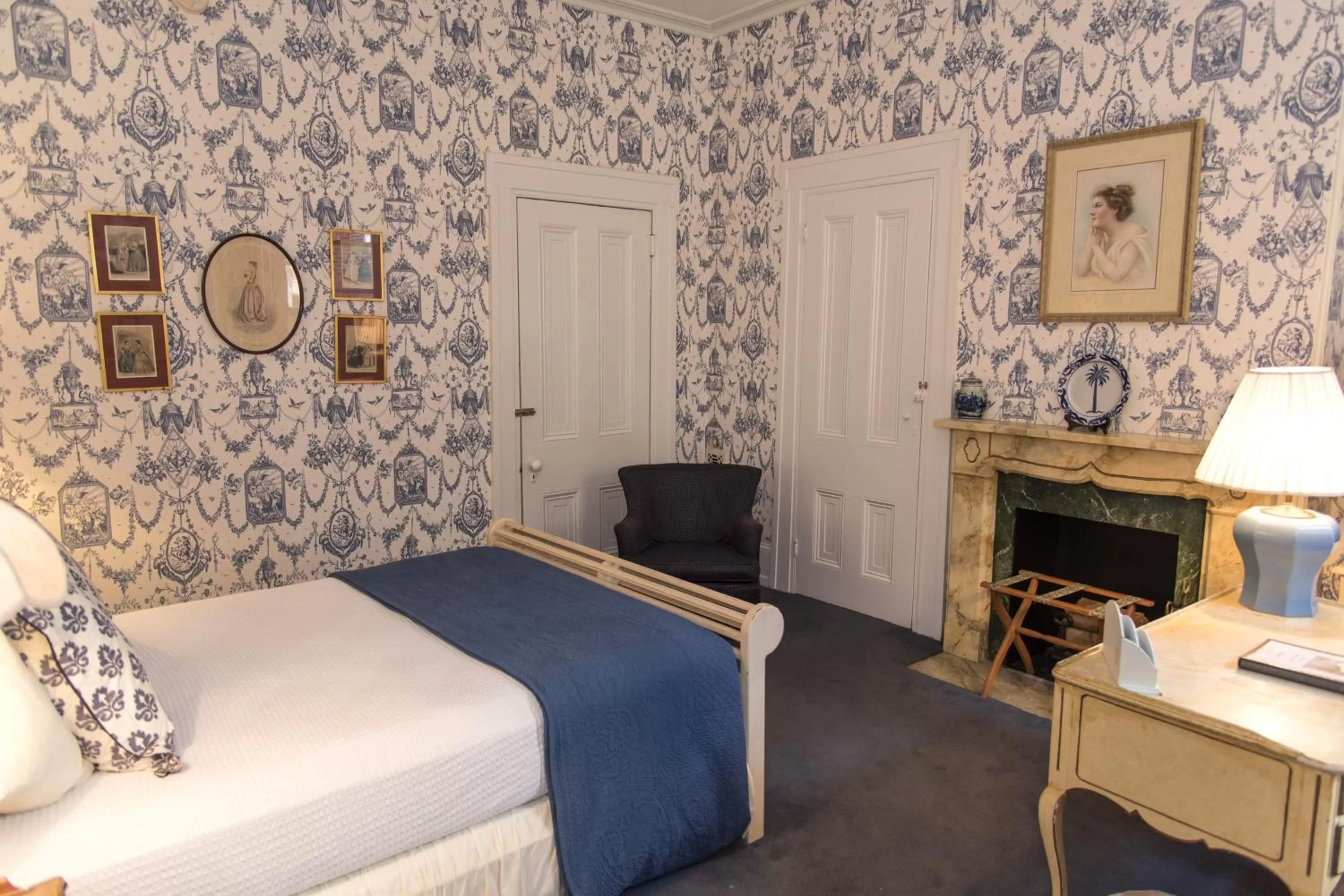 Bedroom, Bed in La Reserve Bed and Breakfast