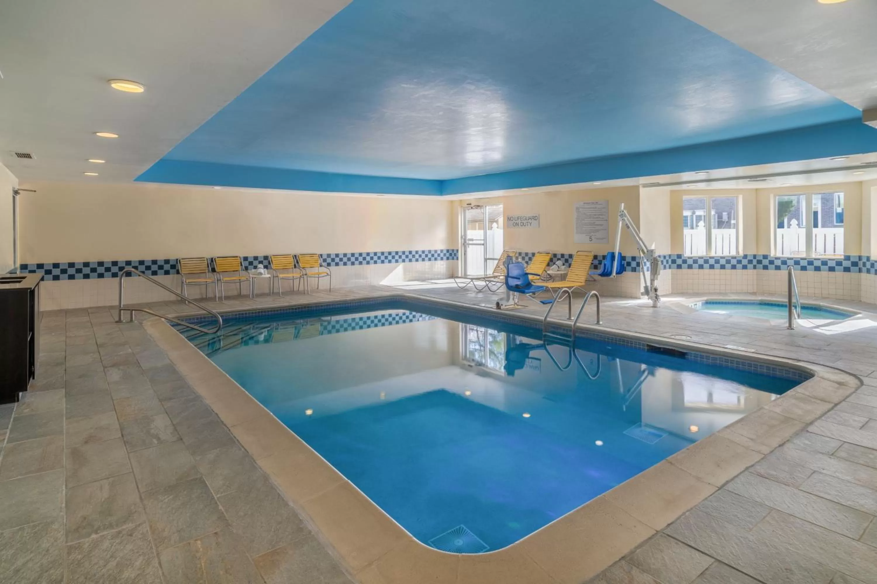 Swimming pool in Fairfield Inn and Suites by Marriott Nashville Smyrna