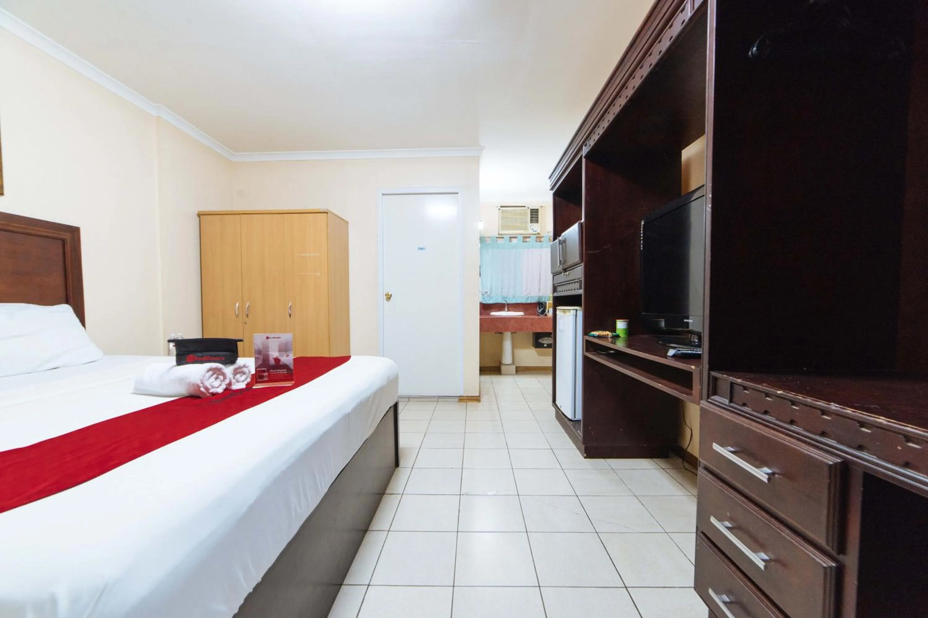 Bed in RedDoorz @ Clarkview 21st Street Angeles City