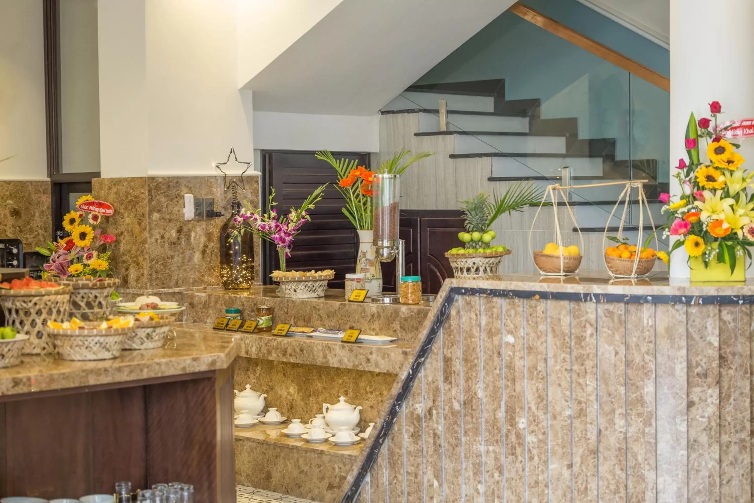 Food and drinks in Hoang Trinh Hotel Food and drinks in Hoang Trinh Hotel
