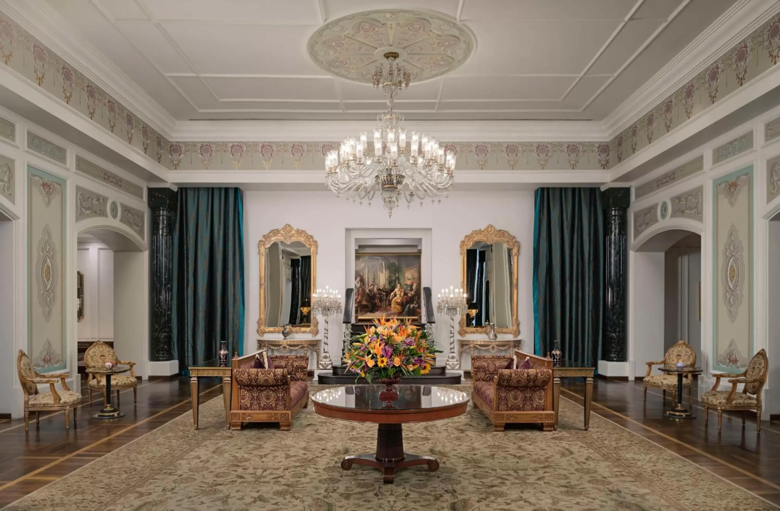 Lobby or reception in Çırağan Palace Kempinski Istanbul