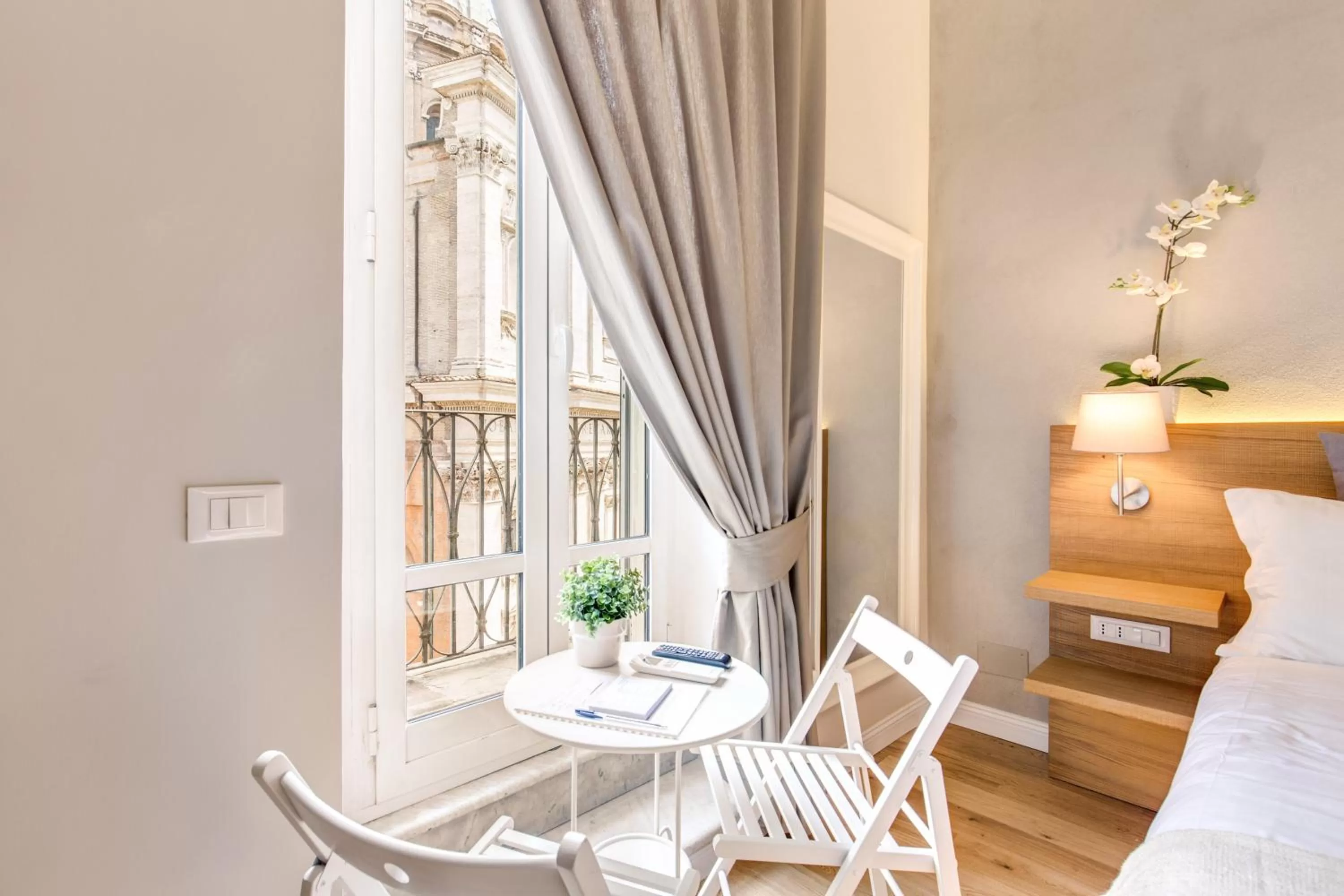 City view, Bed in The Spanish Suite Campo de' Fiori