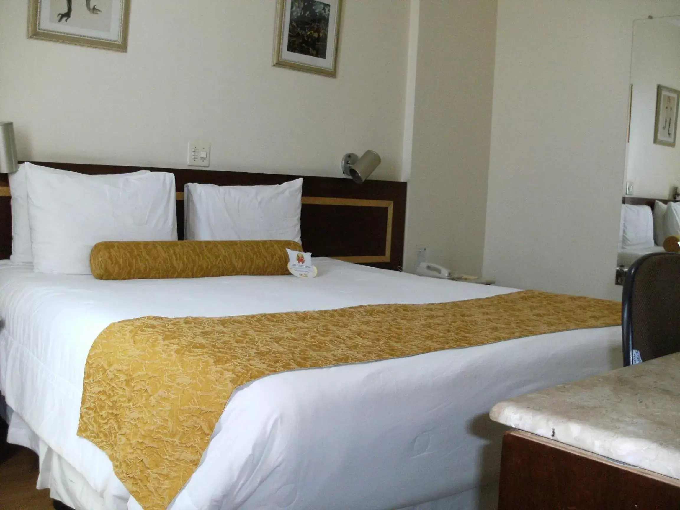 Photo of the whole room, Bed in Carlton Plaza São José dos Campos Photo of the whole room, Bed in Carlton Plaza São José dos Campos