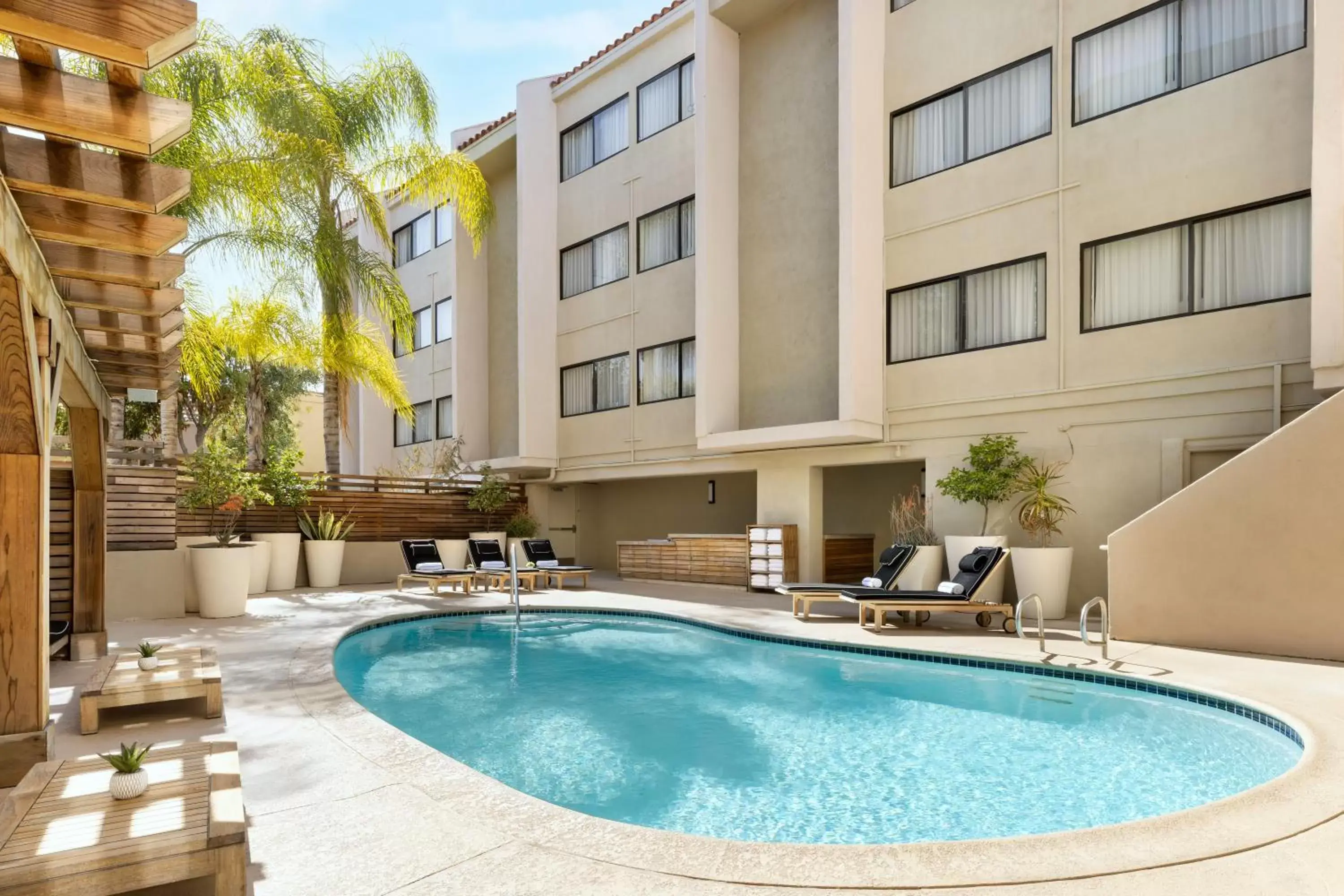 Property building, Swimming Pool in The Anza-a Calabasas Hotel