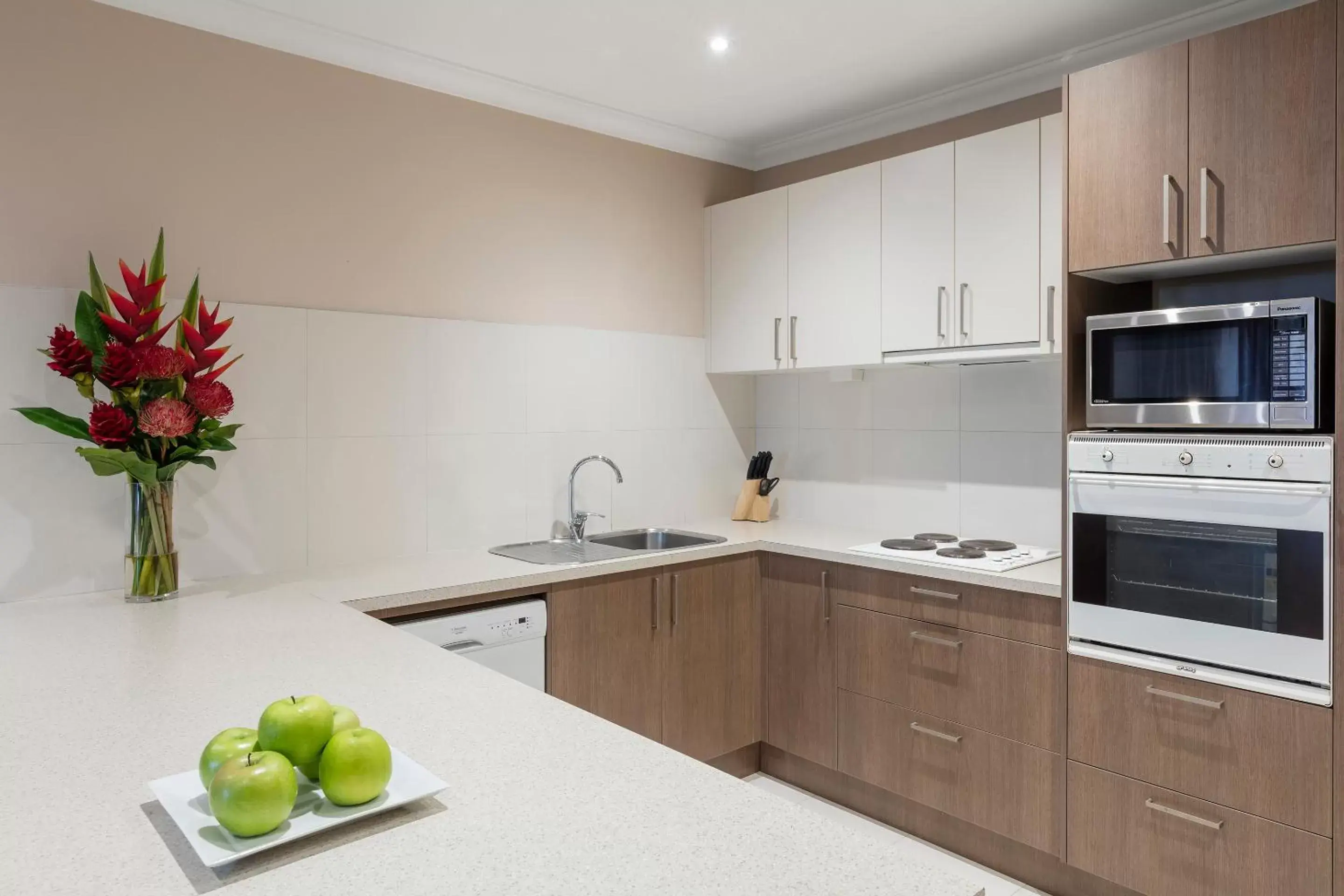 Kitchen or kitchenette, Kitchen/Kitchenette in Kimberley Gardens Hotel, Serviced Apartments and Serviced Villas