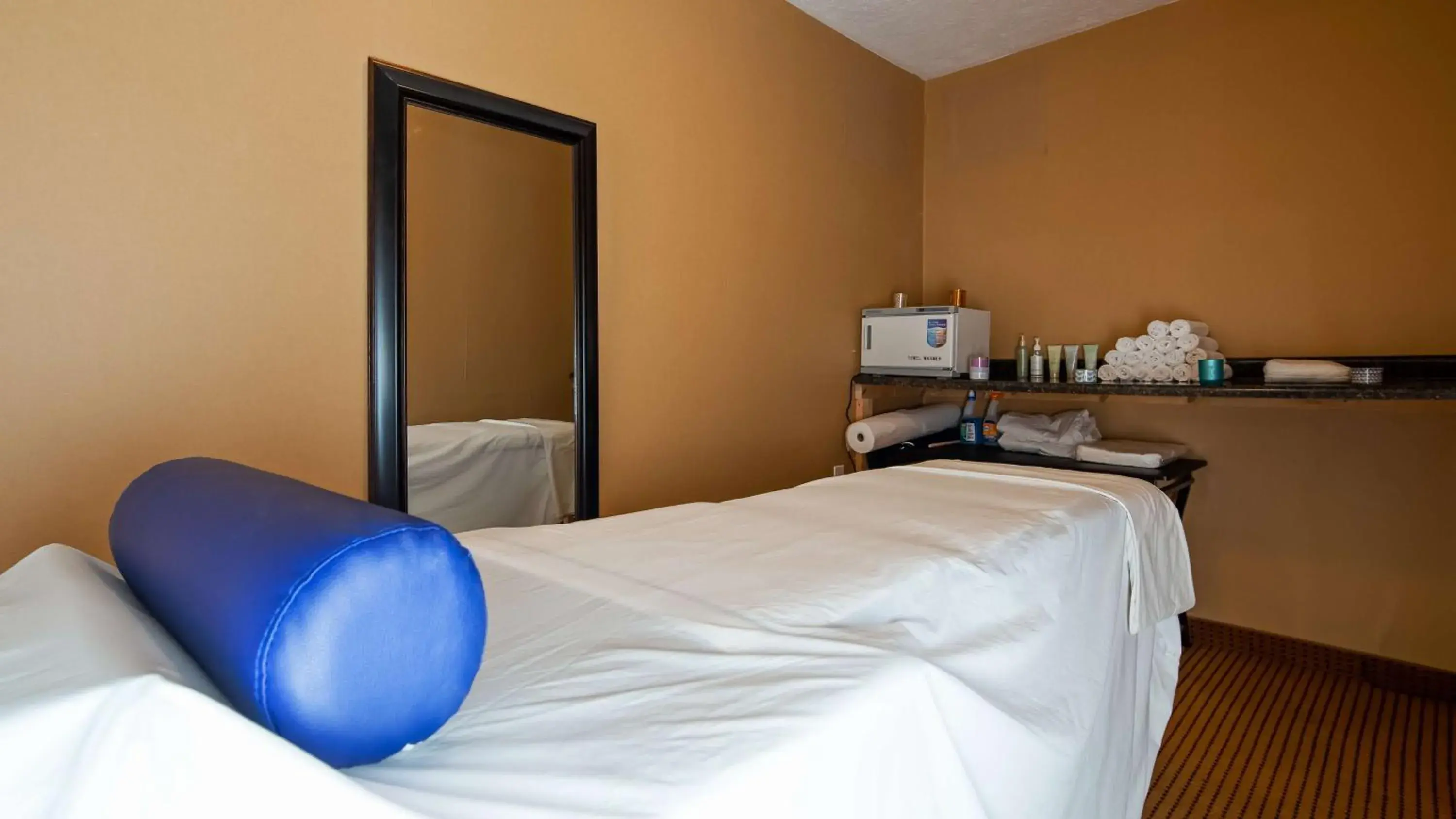 Spa and wellness centre/facilities, Bed in Hotel Lincoln Inn