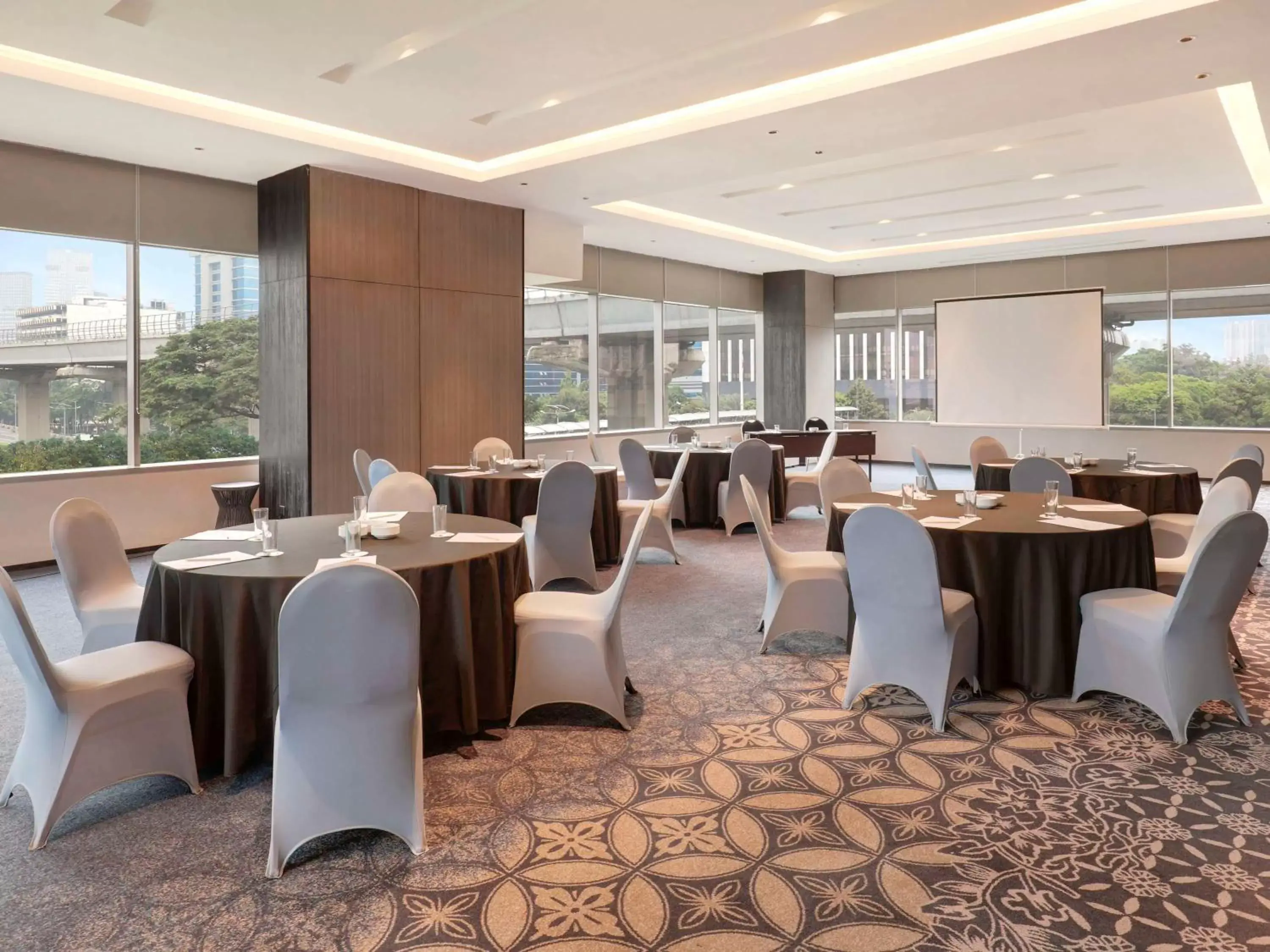 Meeting/conference room, Banquet Facilities in Mercure Jakarta Gatot Subroto