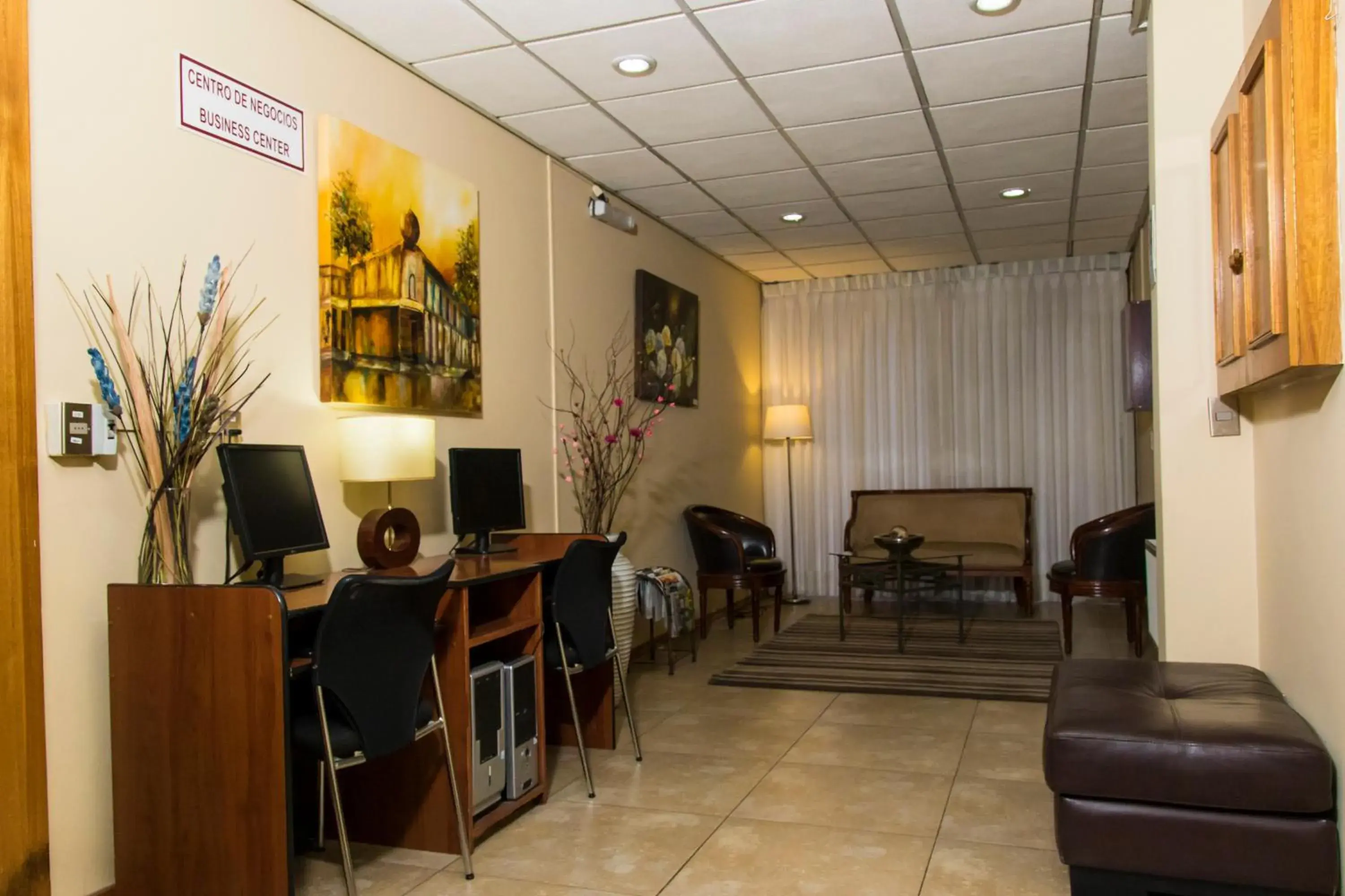 Business facilities in Hotel Don Eduardo