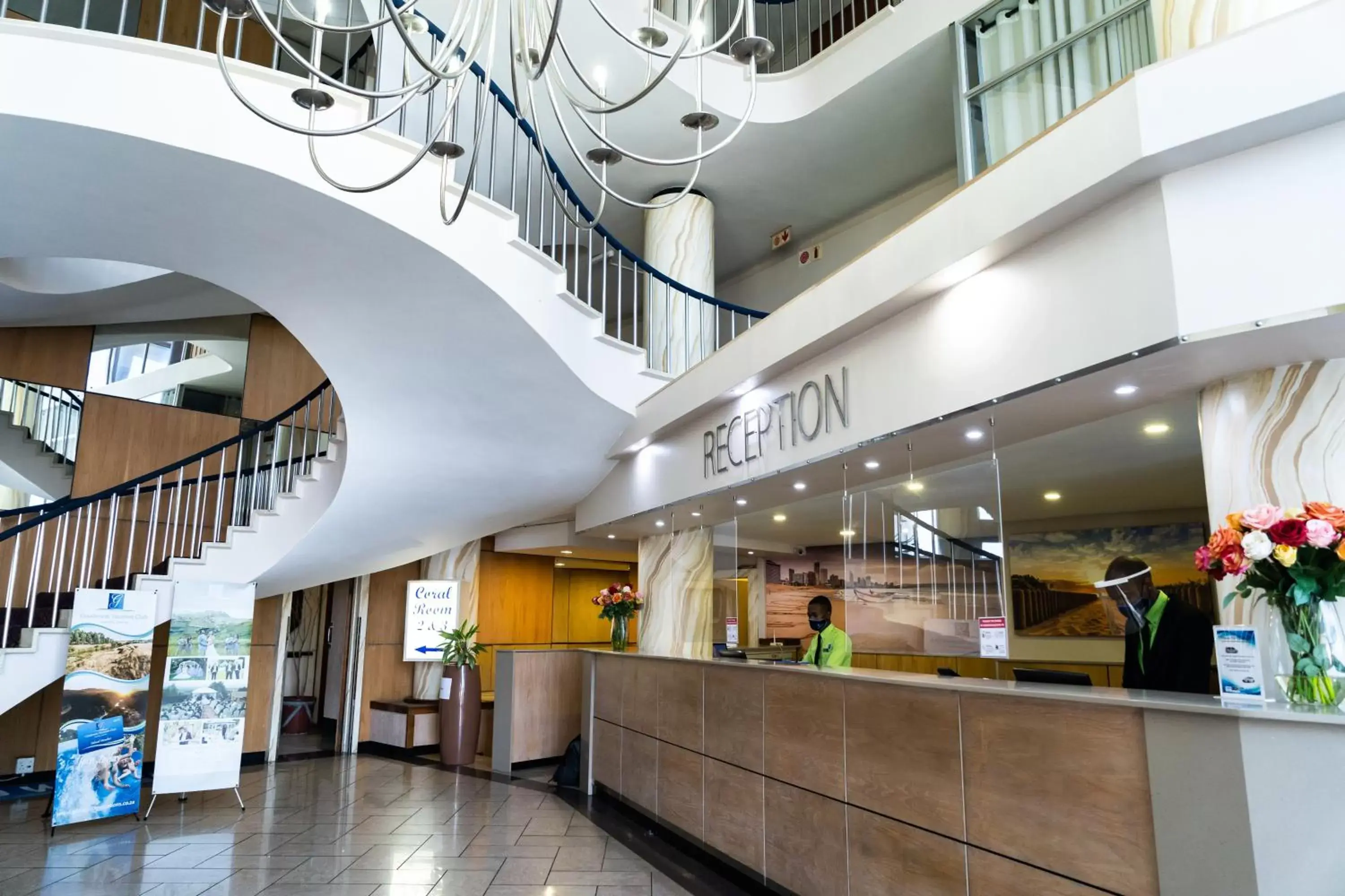 Lounge or bar, Lobby/Reception in Gooderson Tropicana Hotel