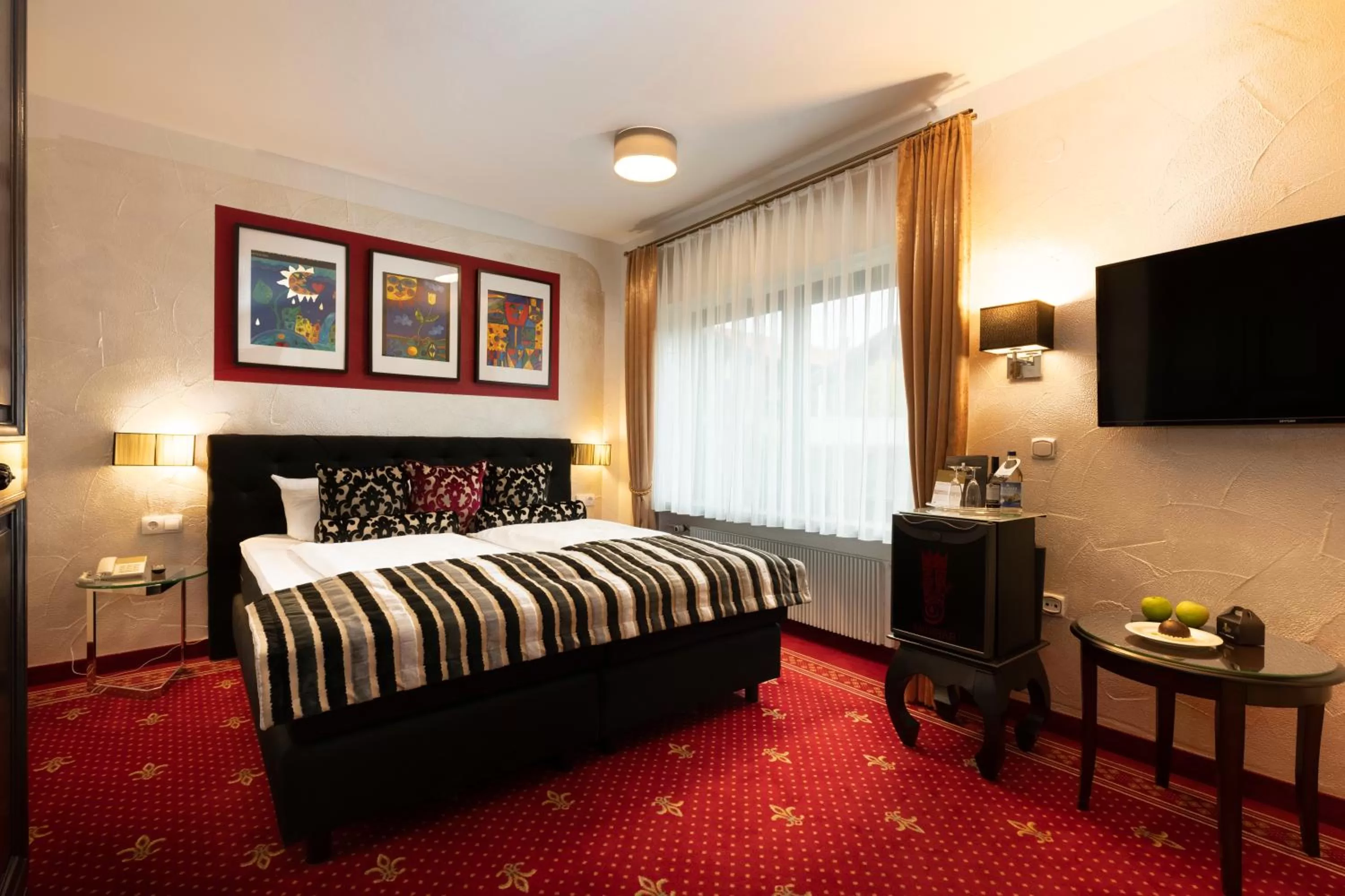 Bed in Alpin & Wellness Resort Ludwig Royal