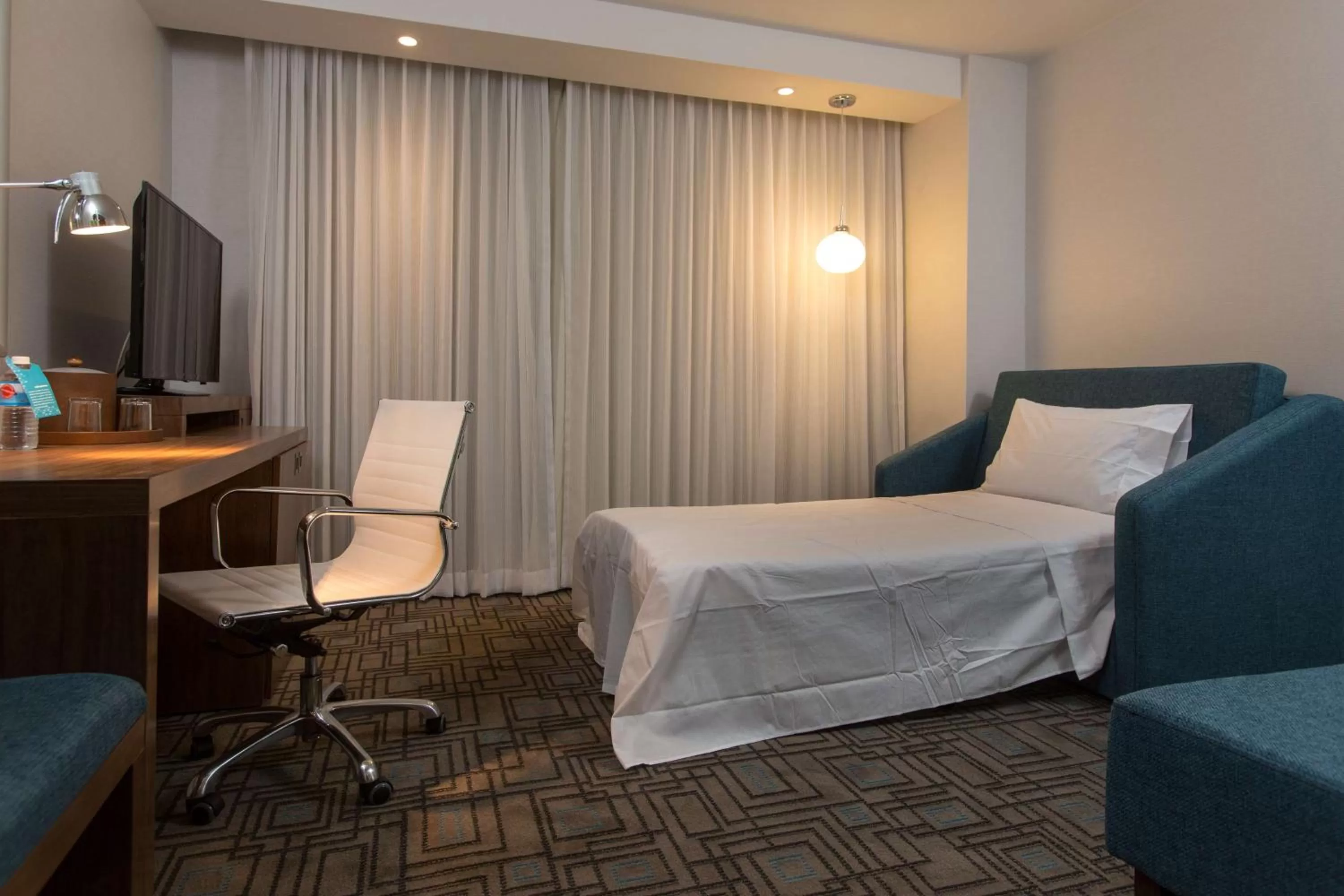 Queen Studio - Disability Access in Hampton Inn by Hilton Hermosillo