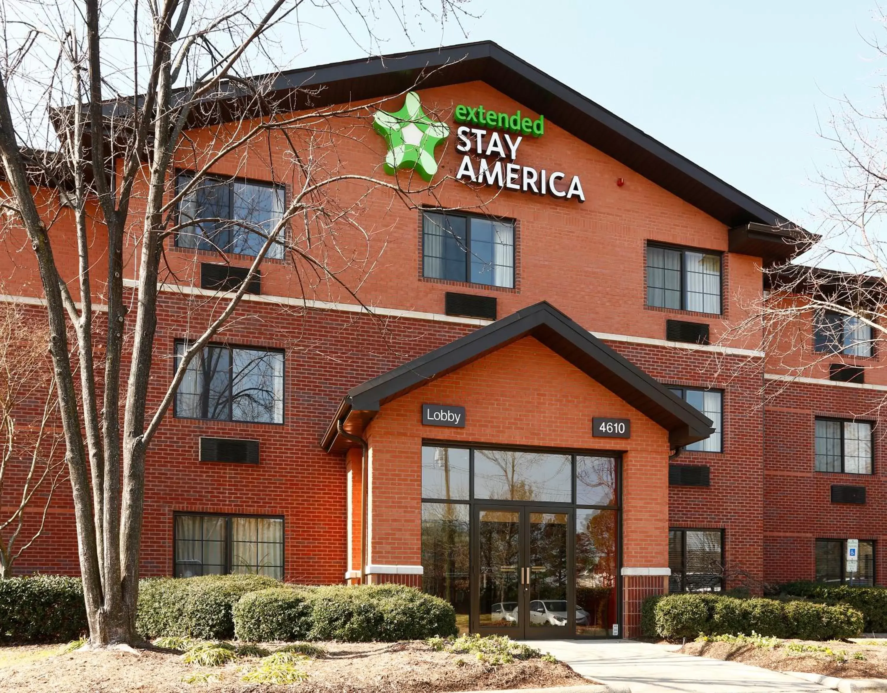 Property building in Extended Stay America Select Suites - Raleigh - RTP - 4610 Miami Blvd