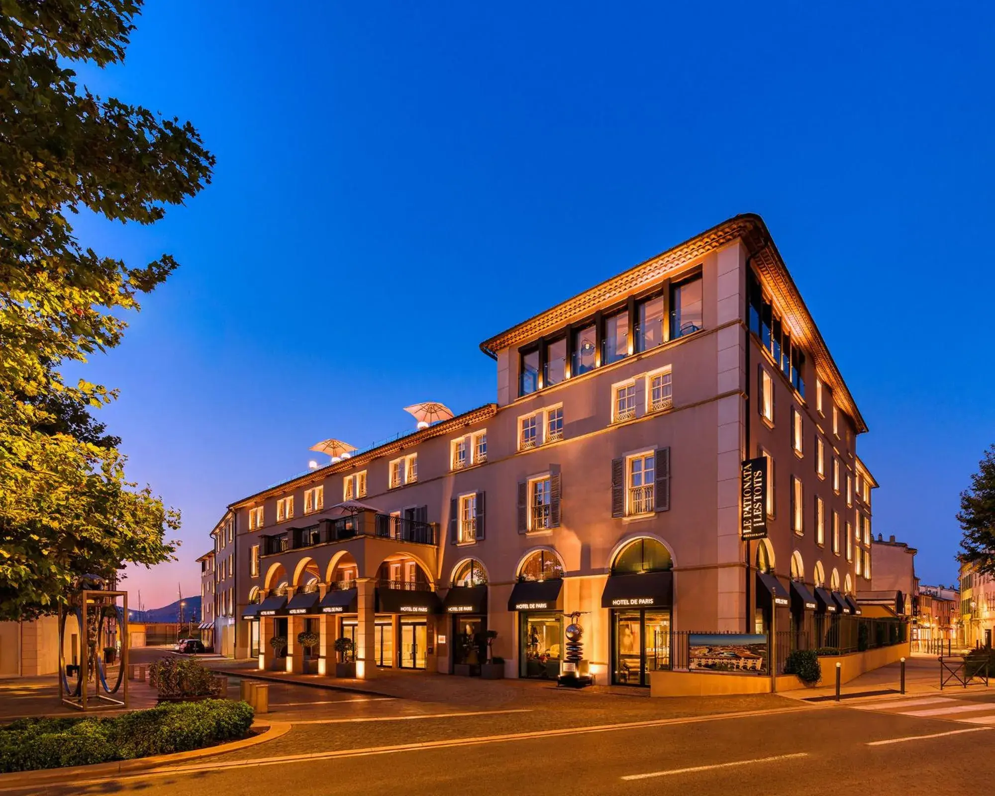 Property Building in Hôtel de Paris Saint-Tropez