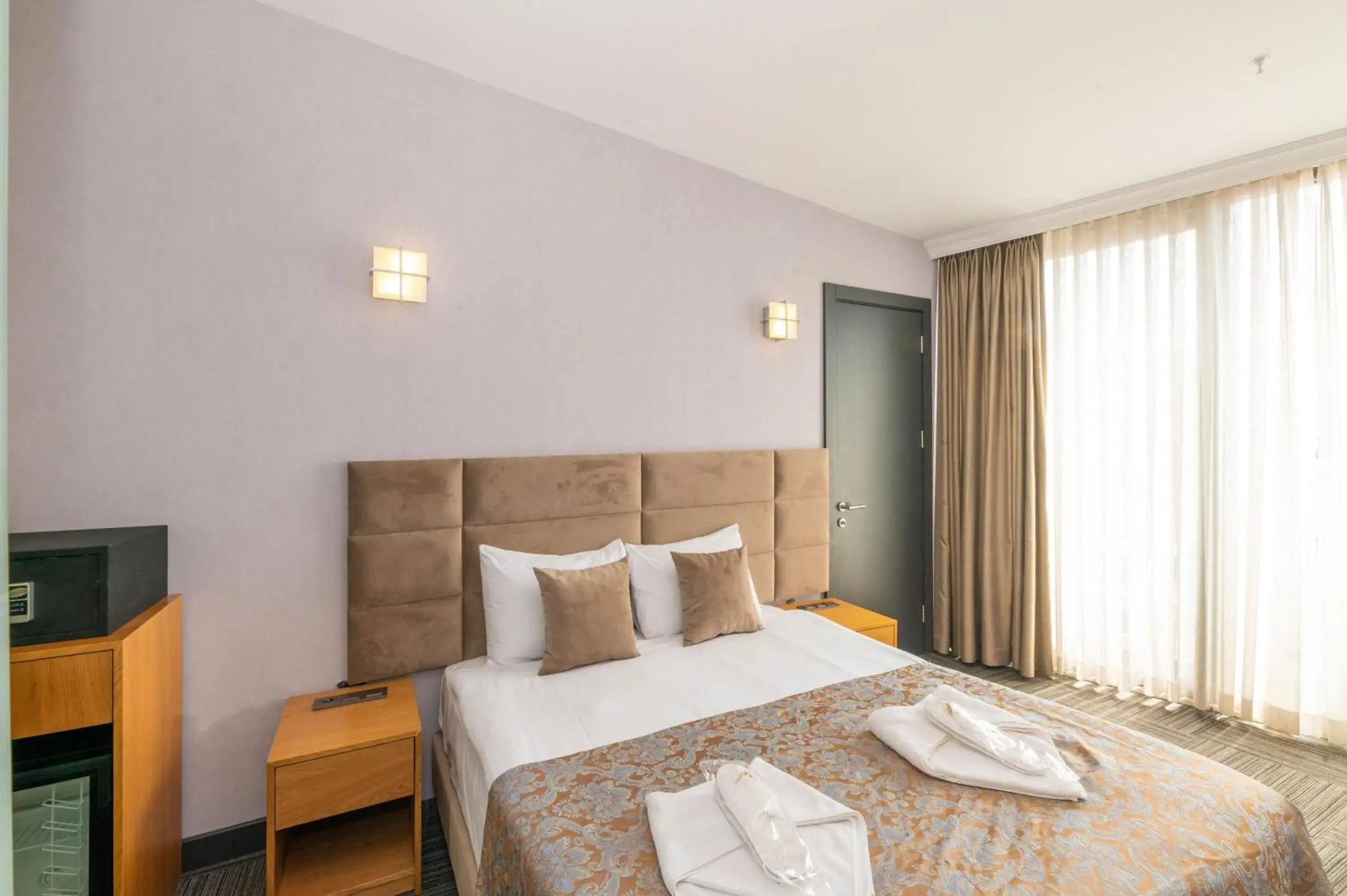 Bed in Hotel V Plus Taksim