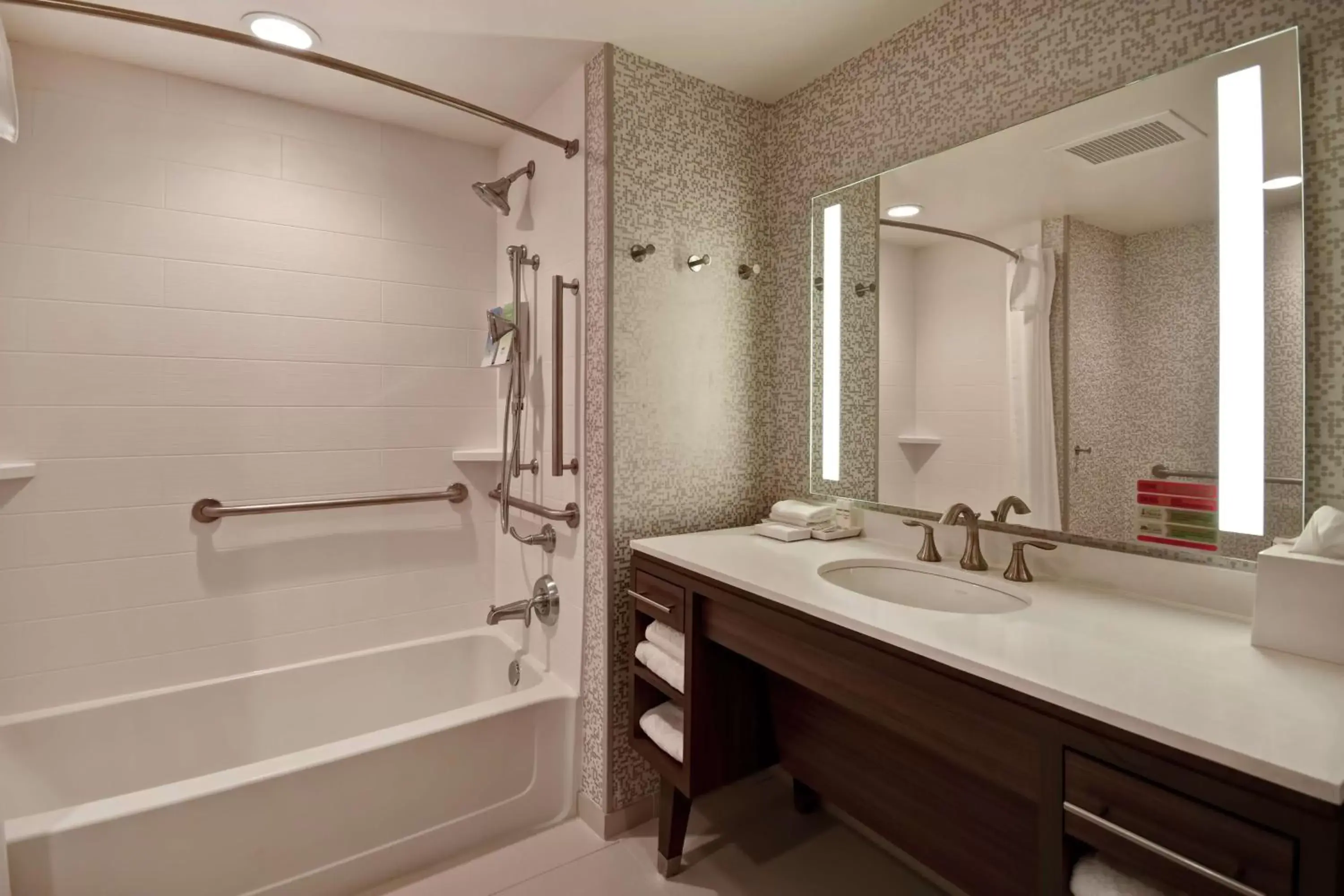 Bathroom in Home2 Suites By Hilton Shreveport