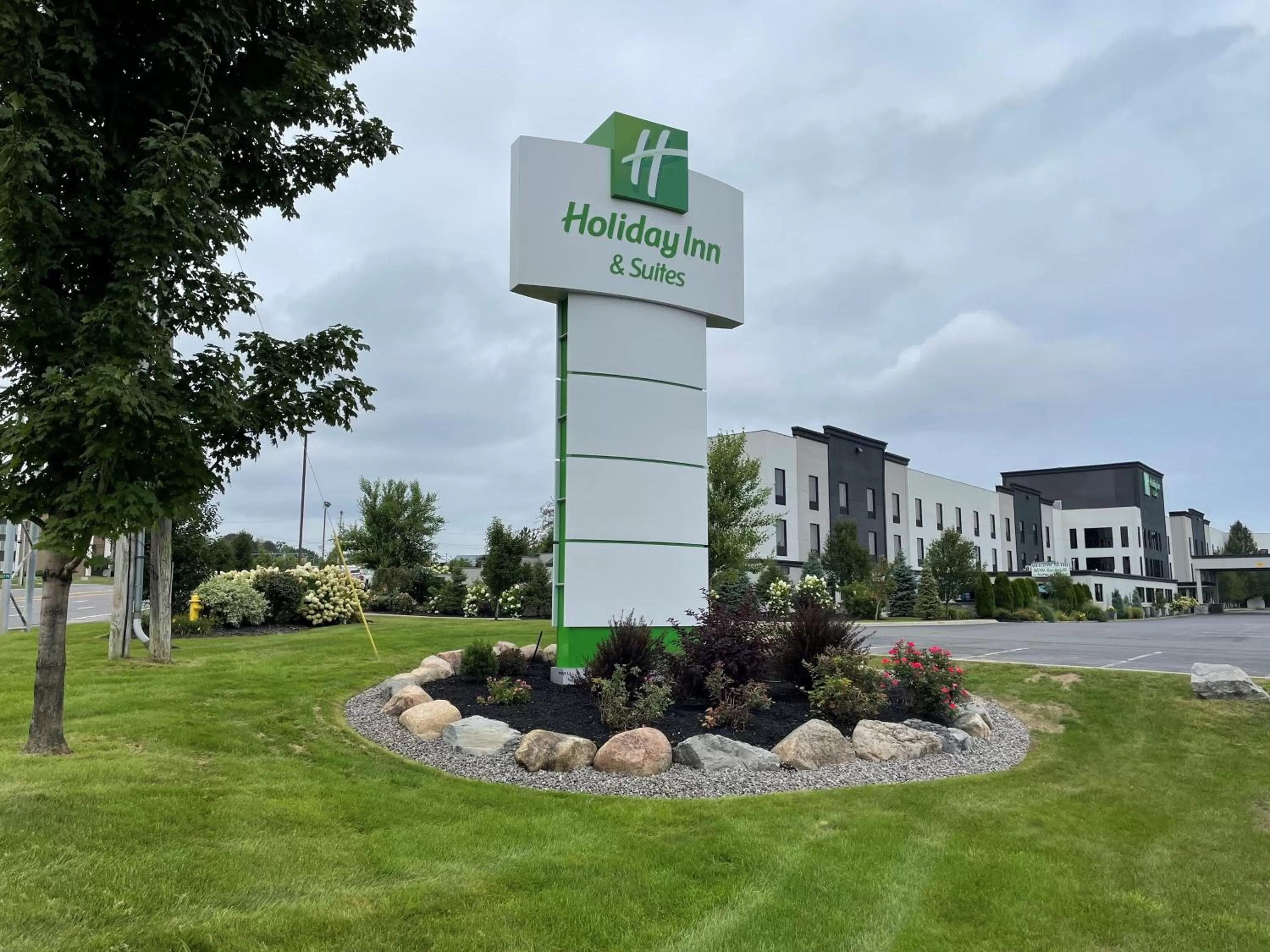 Property building in Holiday Inn & Suites Syracuse Airport - Liverpool by IHG