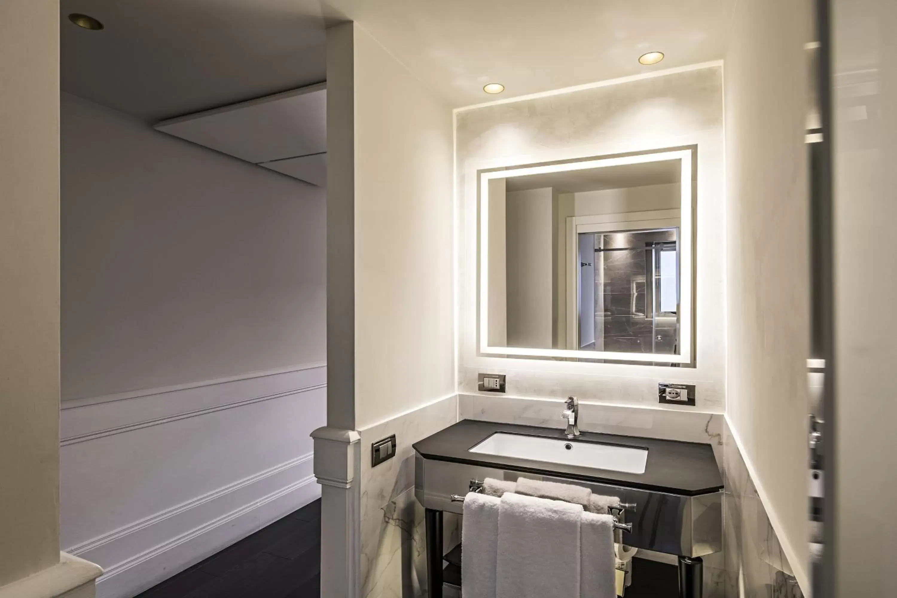 Bathroom in Palazzo Navona Hotel