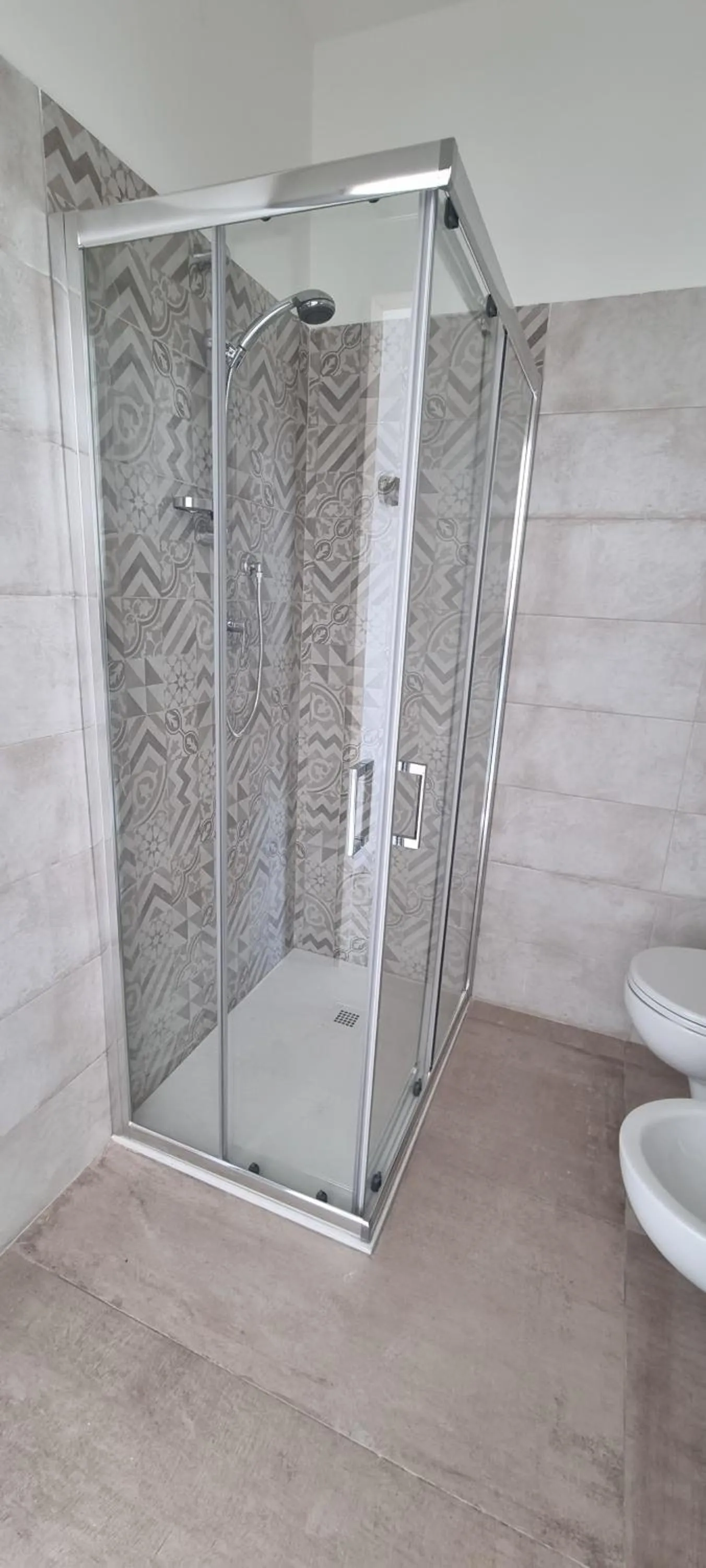 Shower in Hotel Laika