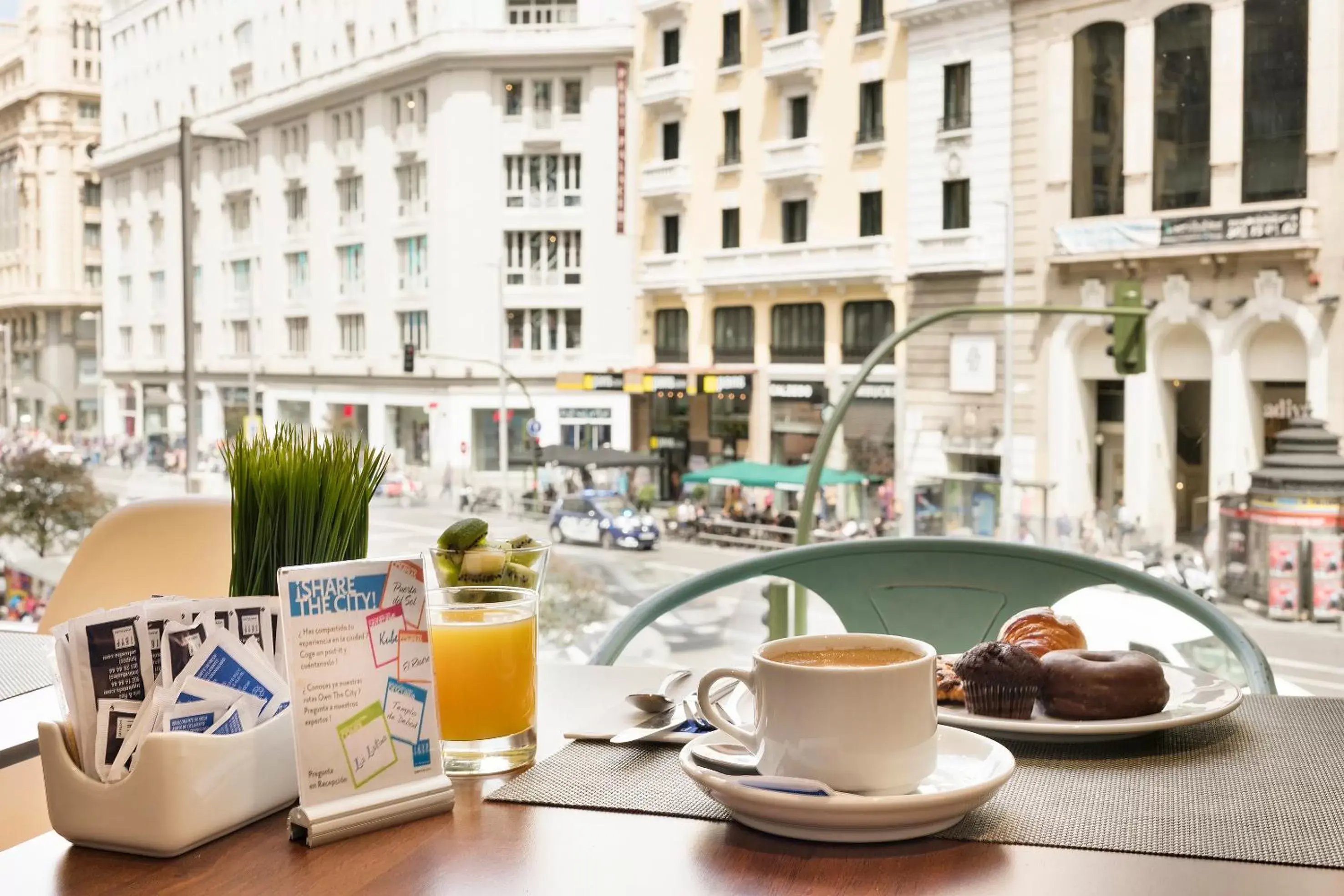 Restaurant/places to eat in Hotel Madrid Gran Via 25, Affiliated by Meliá Restaurant/places to eat in Hotel Madrid Gran Via 25, Affiliated by Meliá