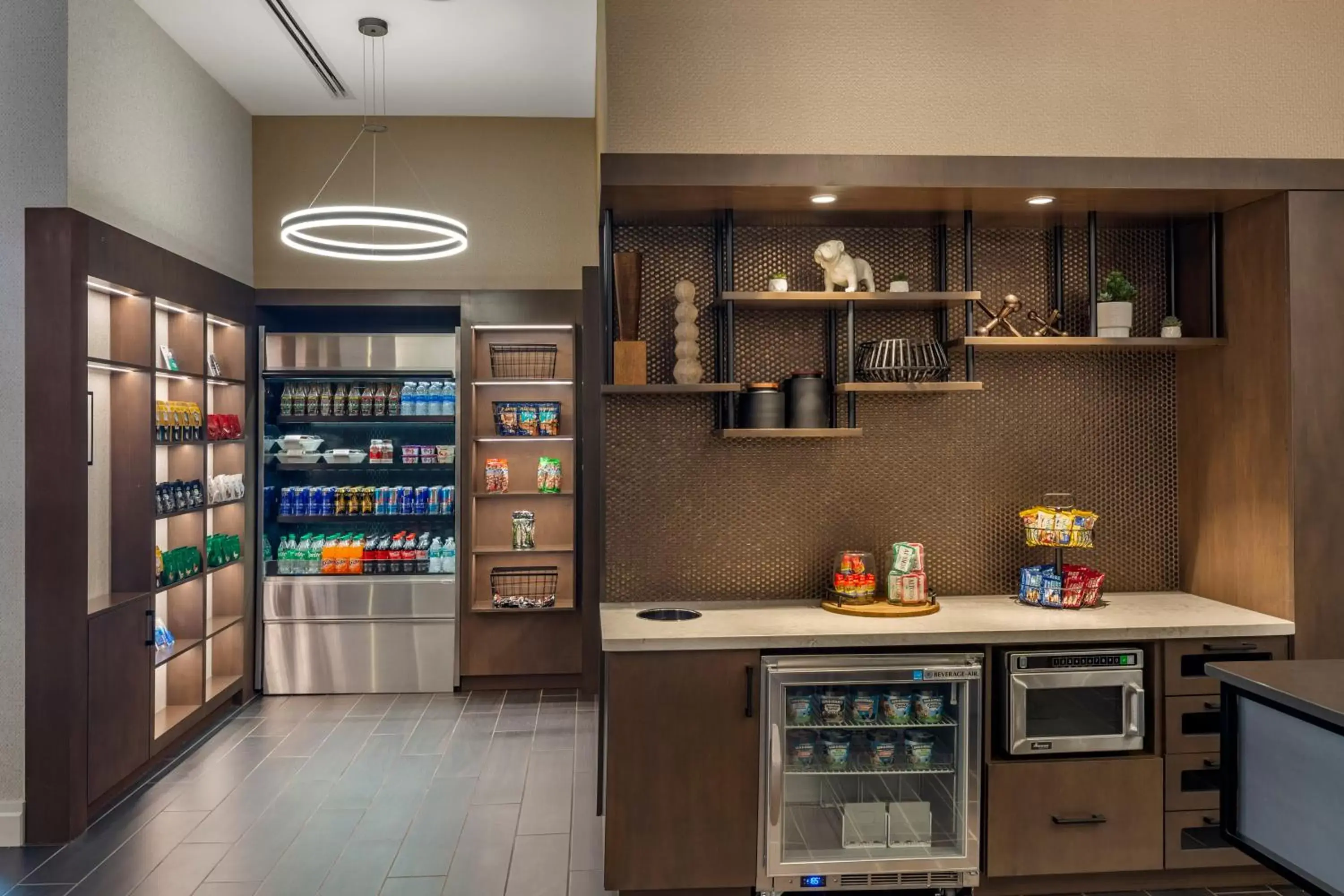 Supermarket/grocery shop, Kitchen/Kitchenette in Cambria Hotel New Haven University Area