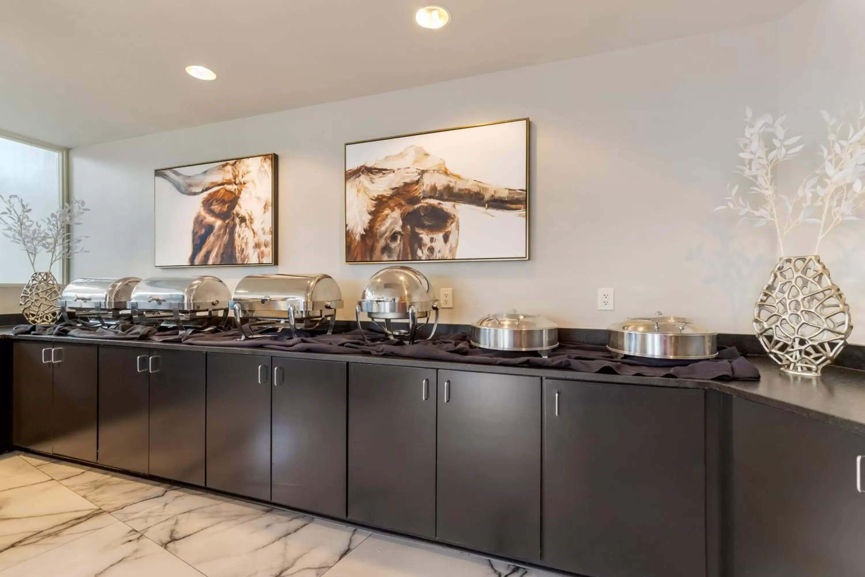 Breakfast in Hotel Gibbs Downtown Riverwalk Breakfast in Hotel Gibbs Downtown Riverwalk