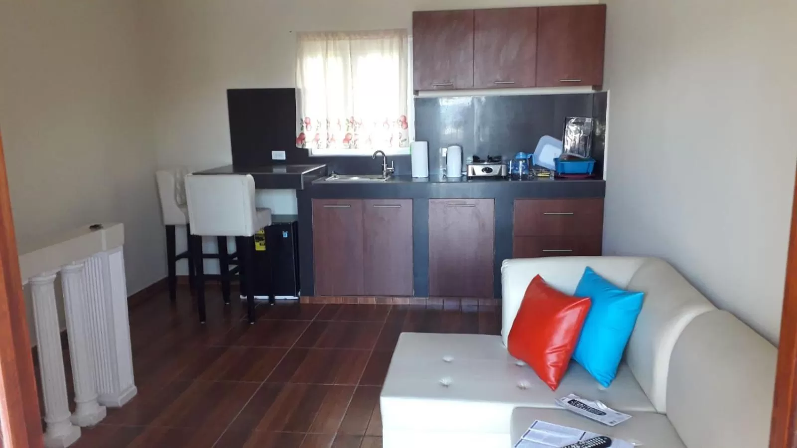 Kitchen/Kitchenette in Curasita colour Appartments