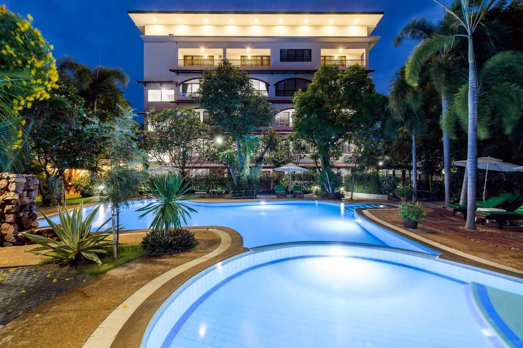 Swimming Pool in Prinz Garden Villa