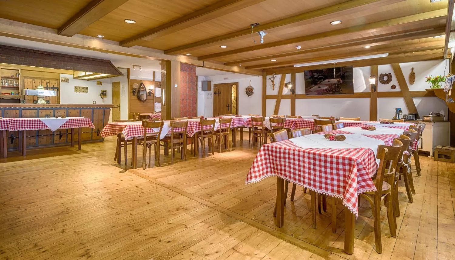 Communal lounge/ TV room in ZUR TRAUBE Schwarzwaldhotel & Restaurant am Titisee