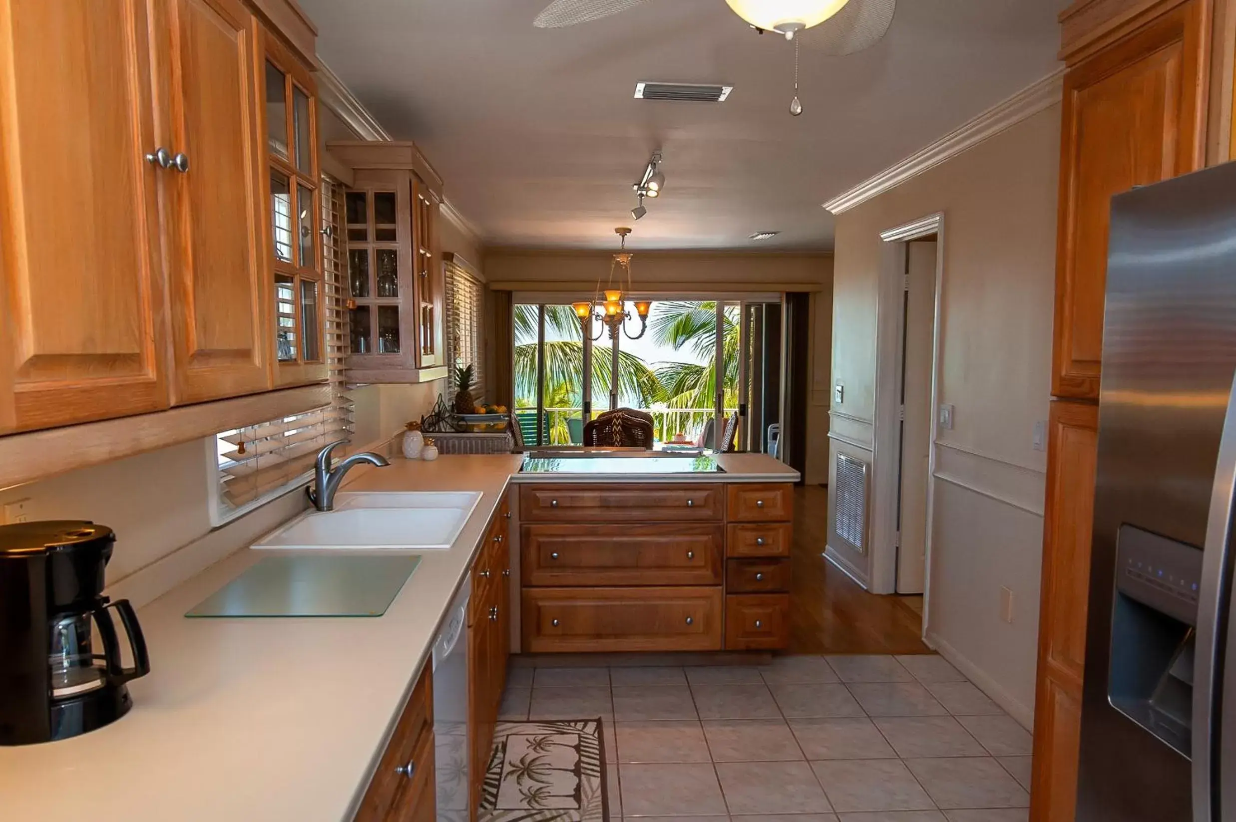 Kitchen or kitchenette, Kitchen/Kitchenette in Cedar Cove Resort & Cottages