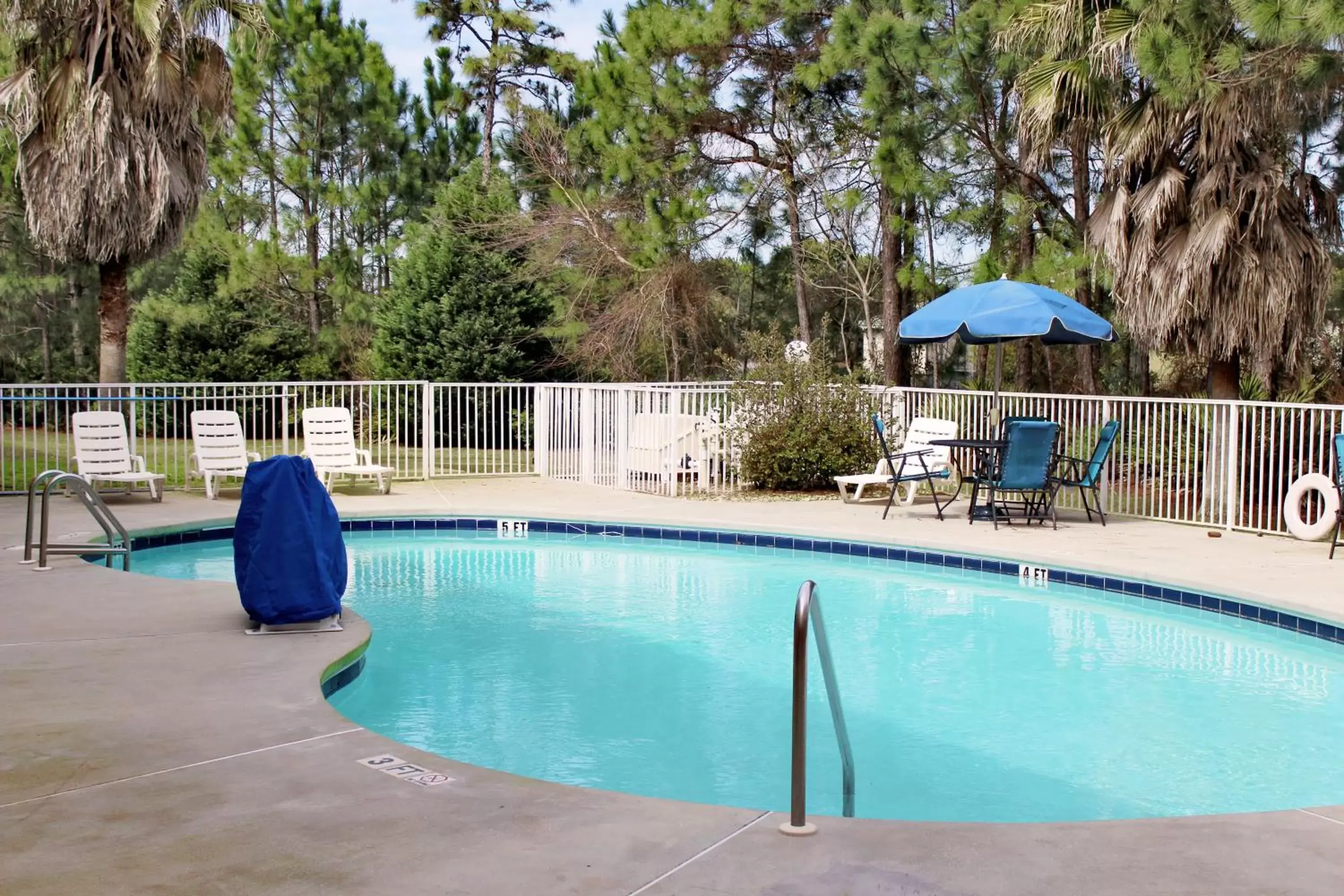 Swimming Pool in Extended Stay America Suites - Destin - US 98 - Emerald Coast Pkwy