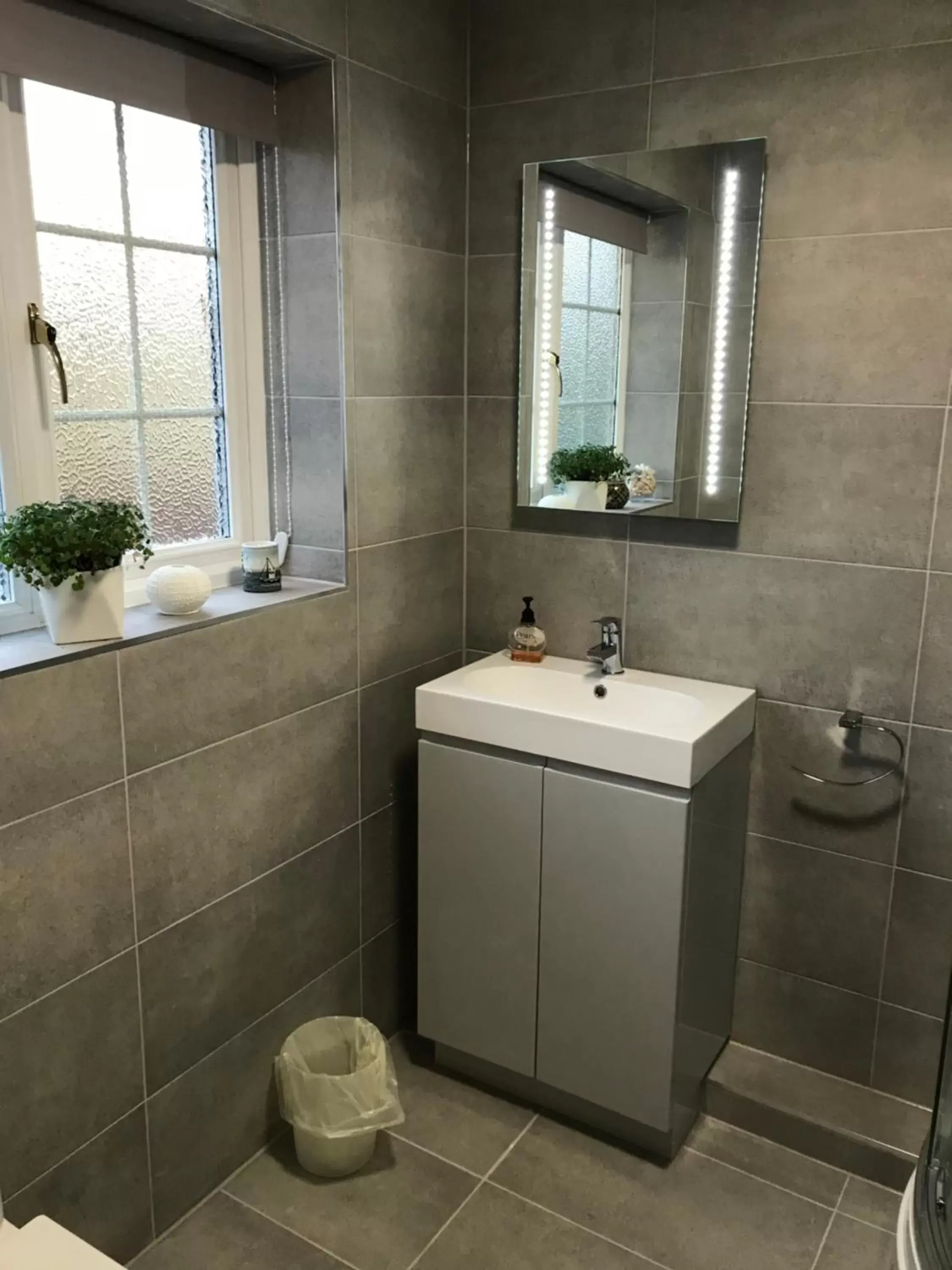 Bathroom in Bub Lane Cottage