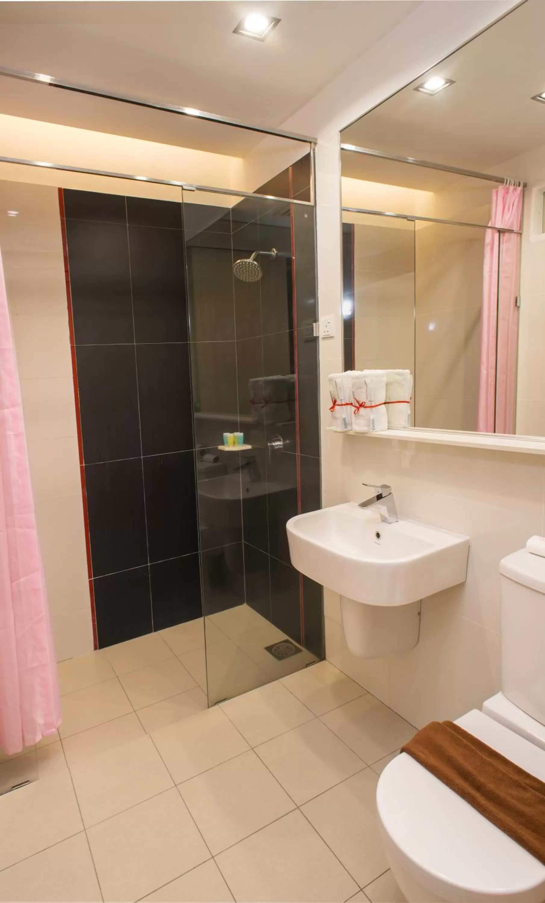 Bathroom in HelicoNia Hotel