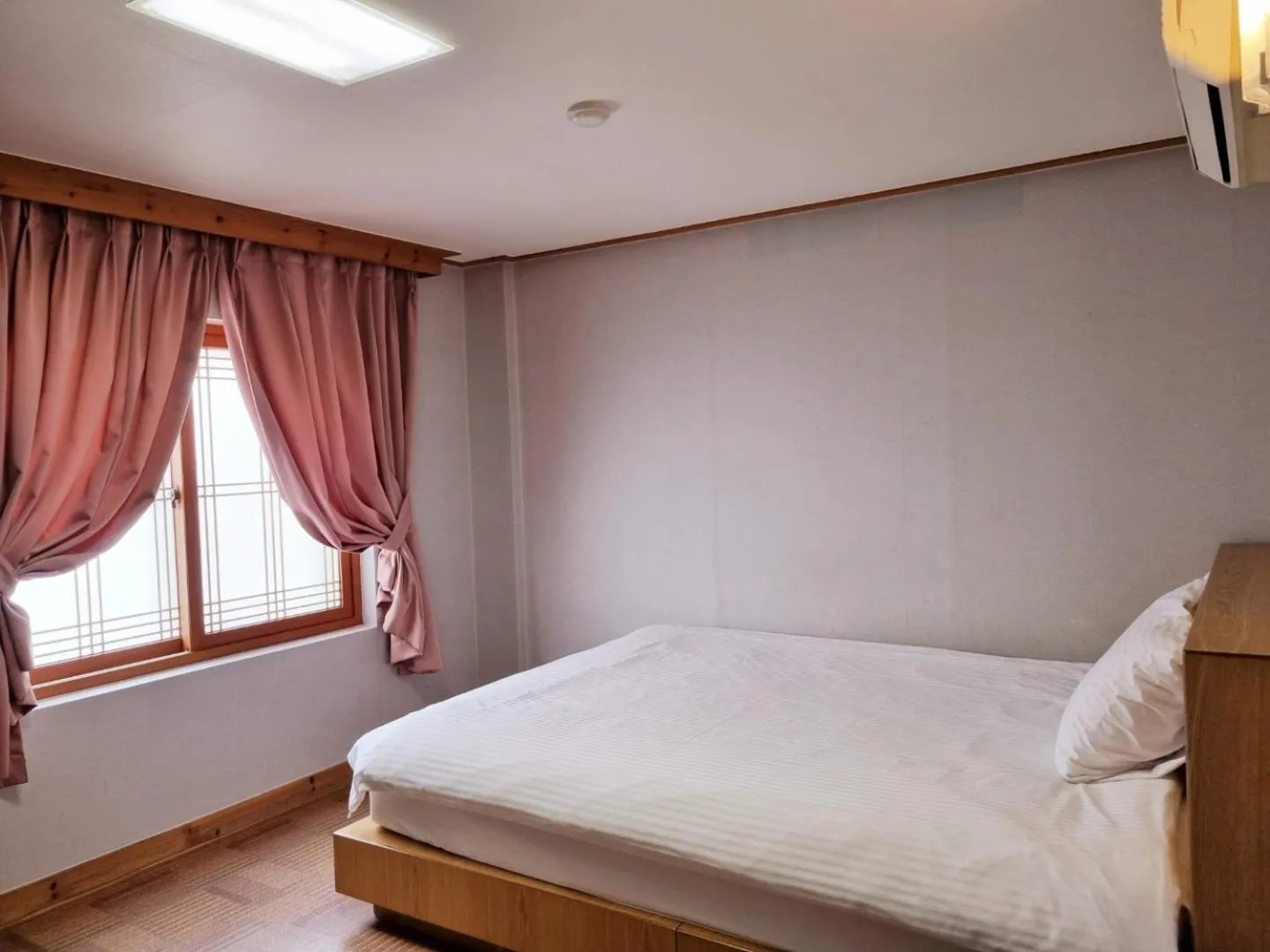 Decorative detail in Hotel G