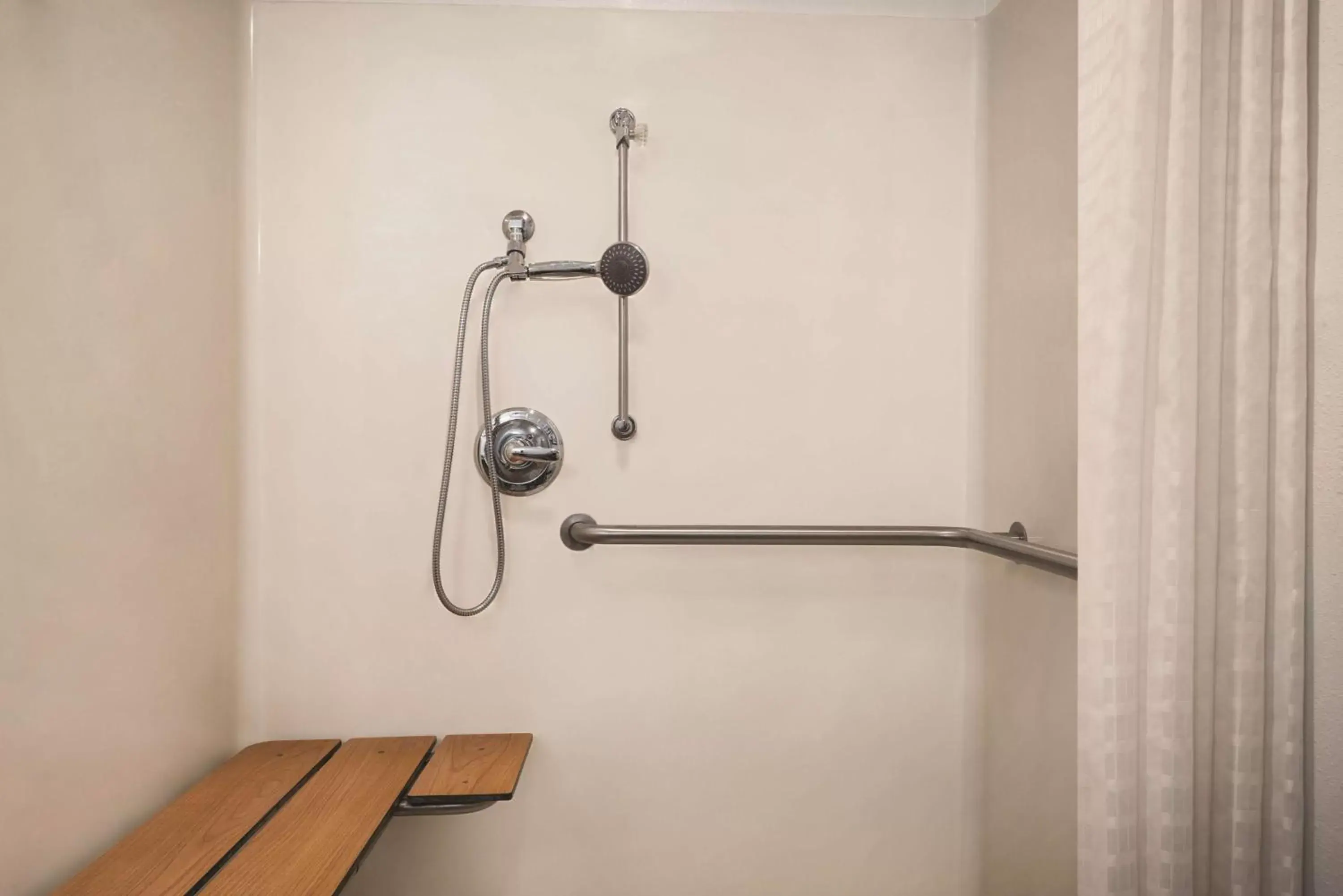 Bathroom in Country Inn & Suites by Radisson, Dubuque, IA
