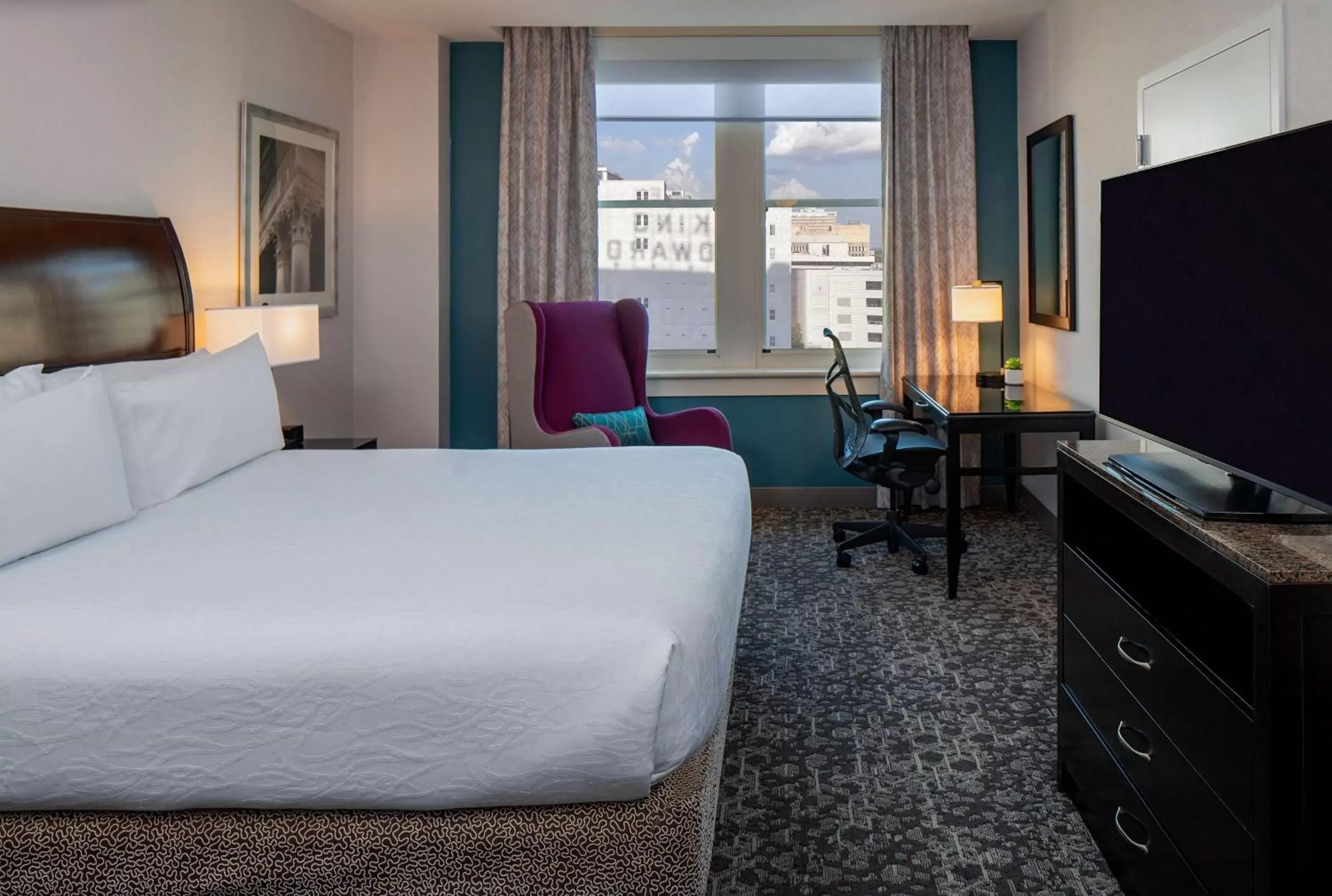 Bed in Hilton Garden Inn Jackson Downtown Bed in Hilton Garden Inn Jackson Downtown