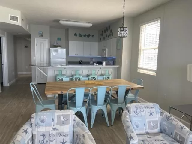 Restaurant/Places to Eat in Shores of Panama Resort