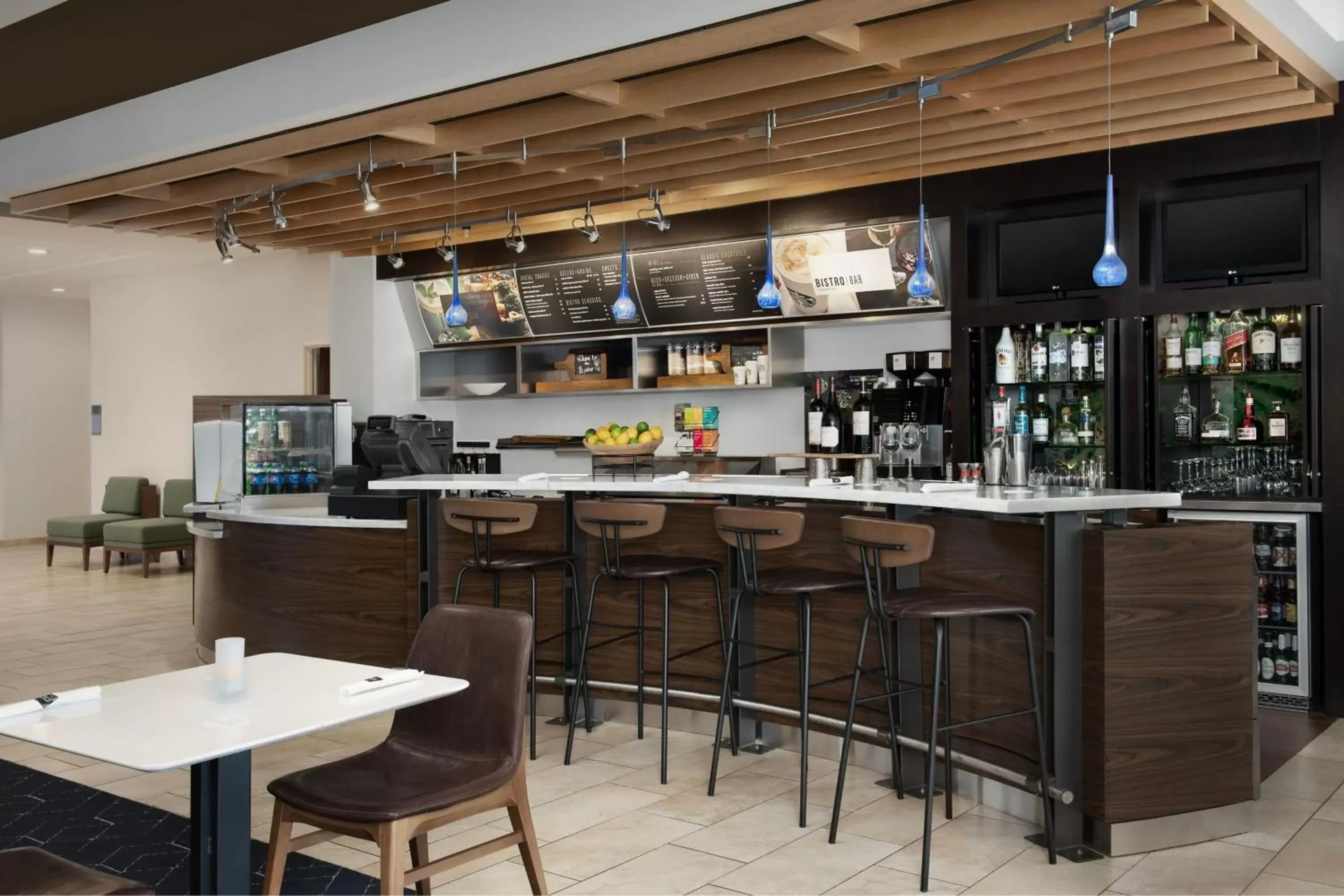 Restaurant/places to eat, Lounge/Bar in Courtyard By Marriott Little Rock North