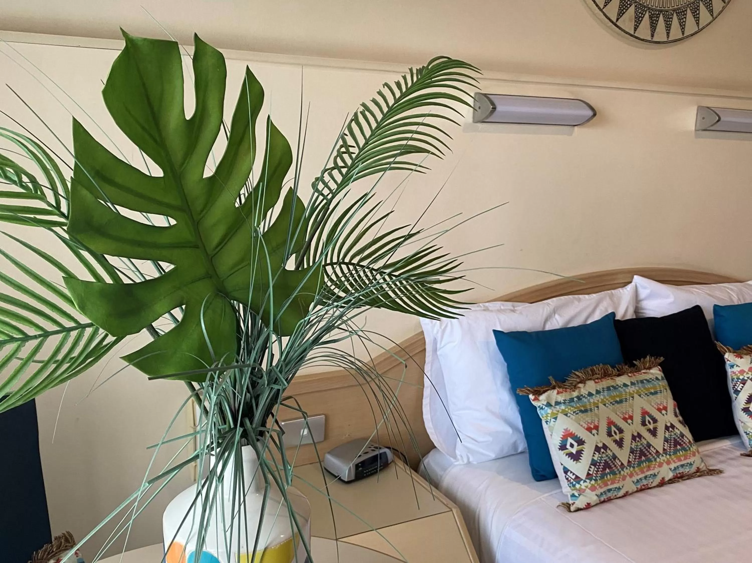 Bed in Marriott Park Motel